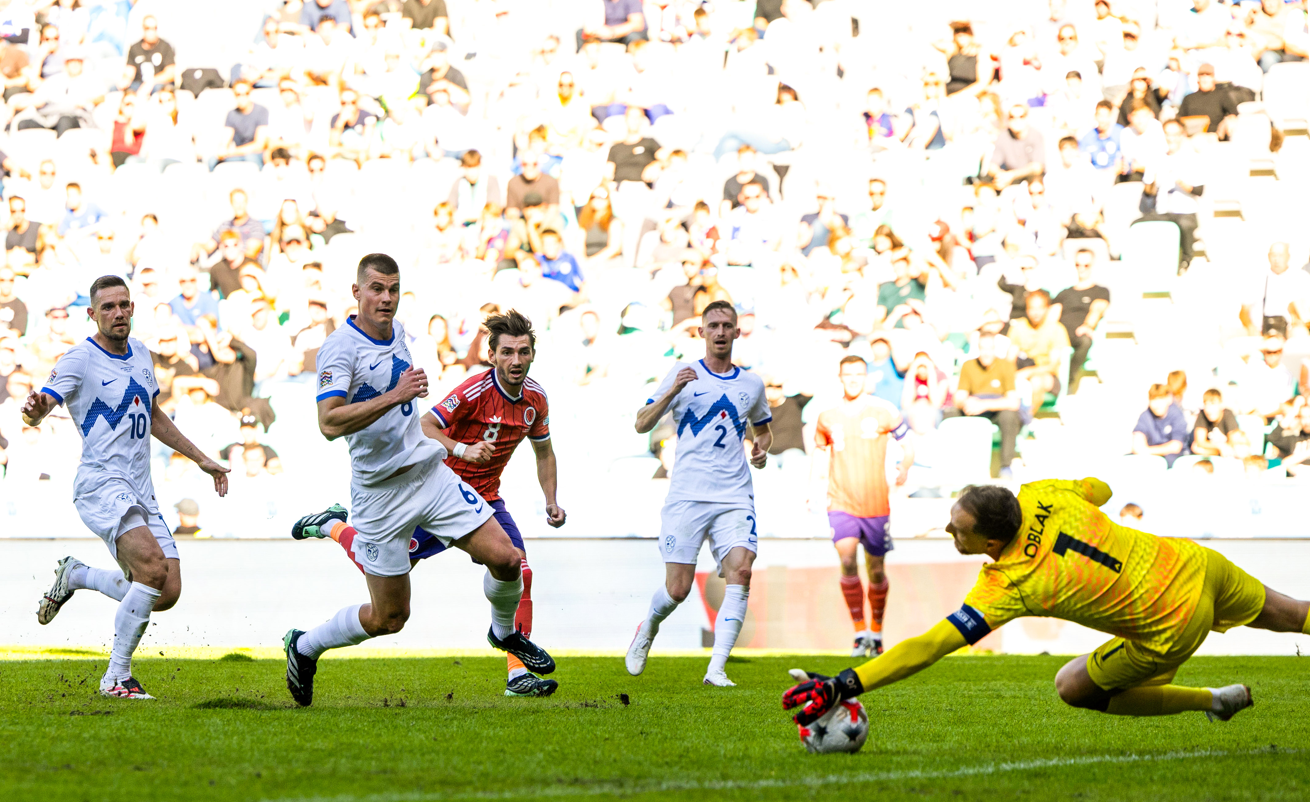 Billy Gilmour v Slovenia