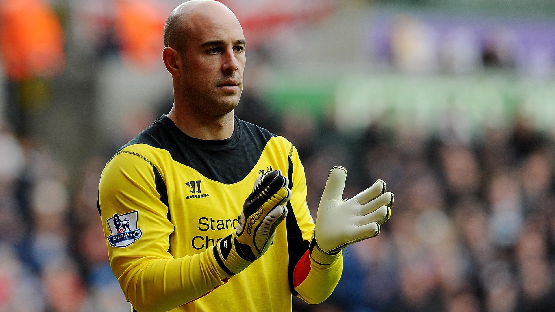 Pepe Reina announces retirement from football