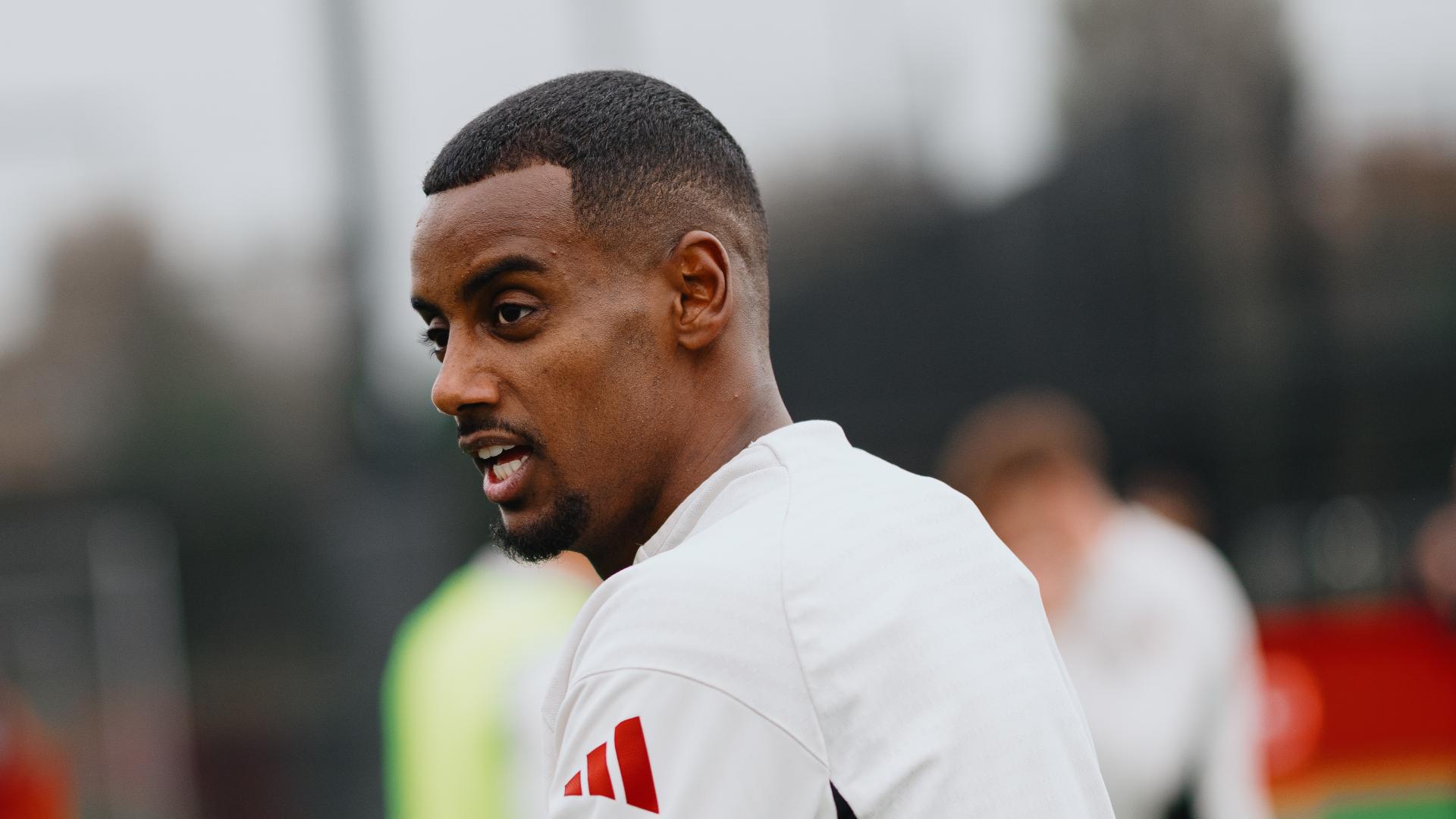 Arne Slot: Alexander Isak is 100 per cent ready now