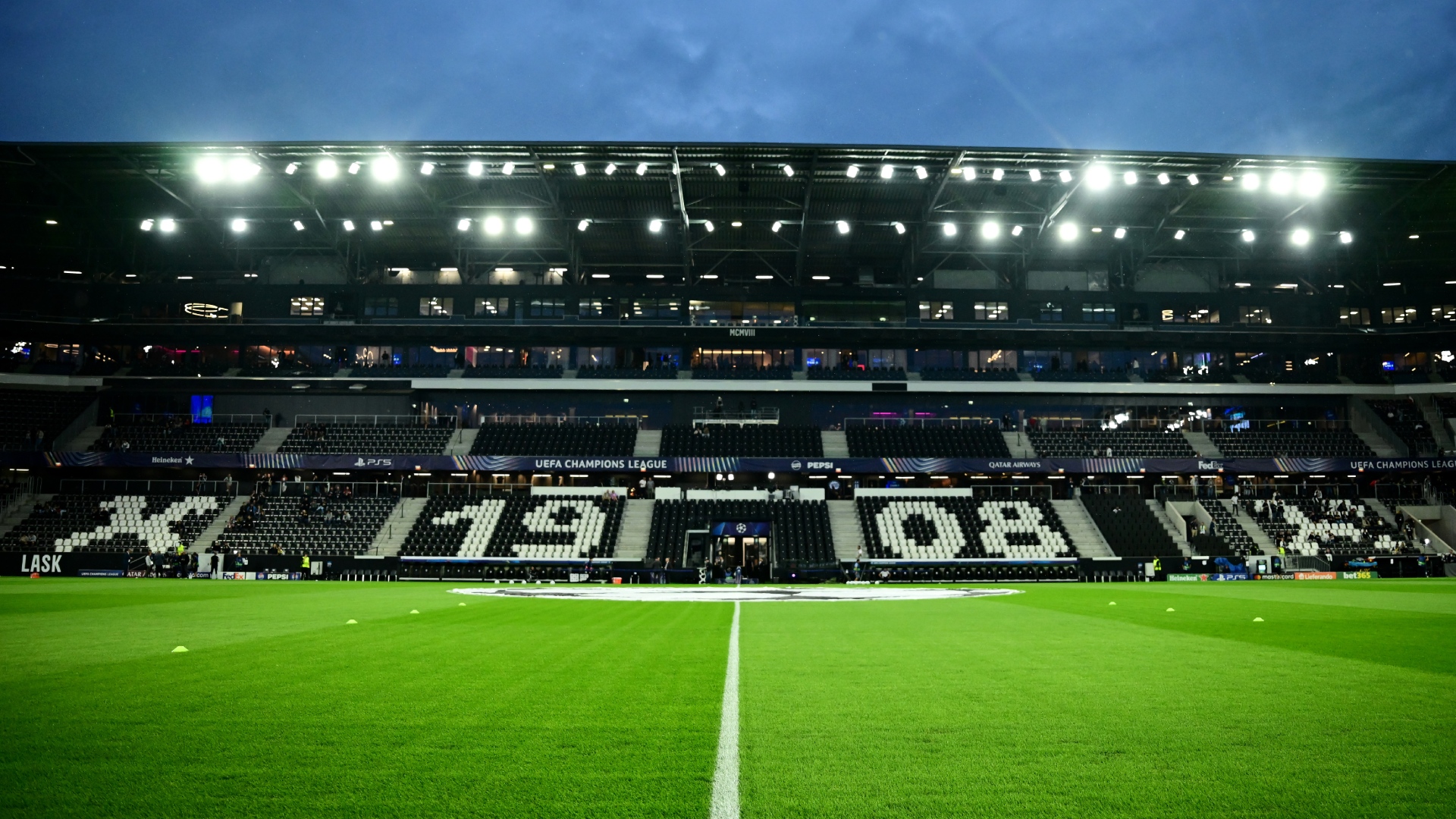 lask-stadium-generic-091026
