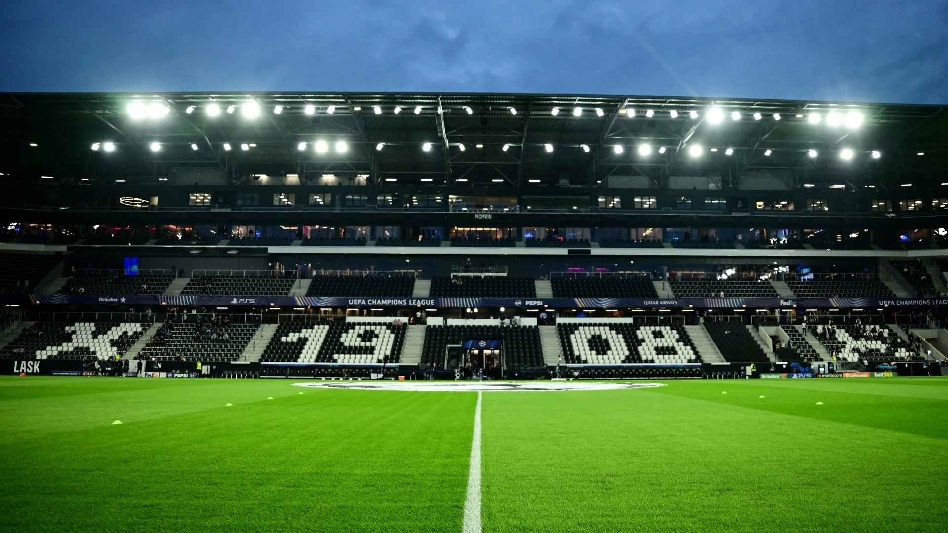 lask-stadium-generic-091026