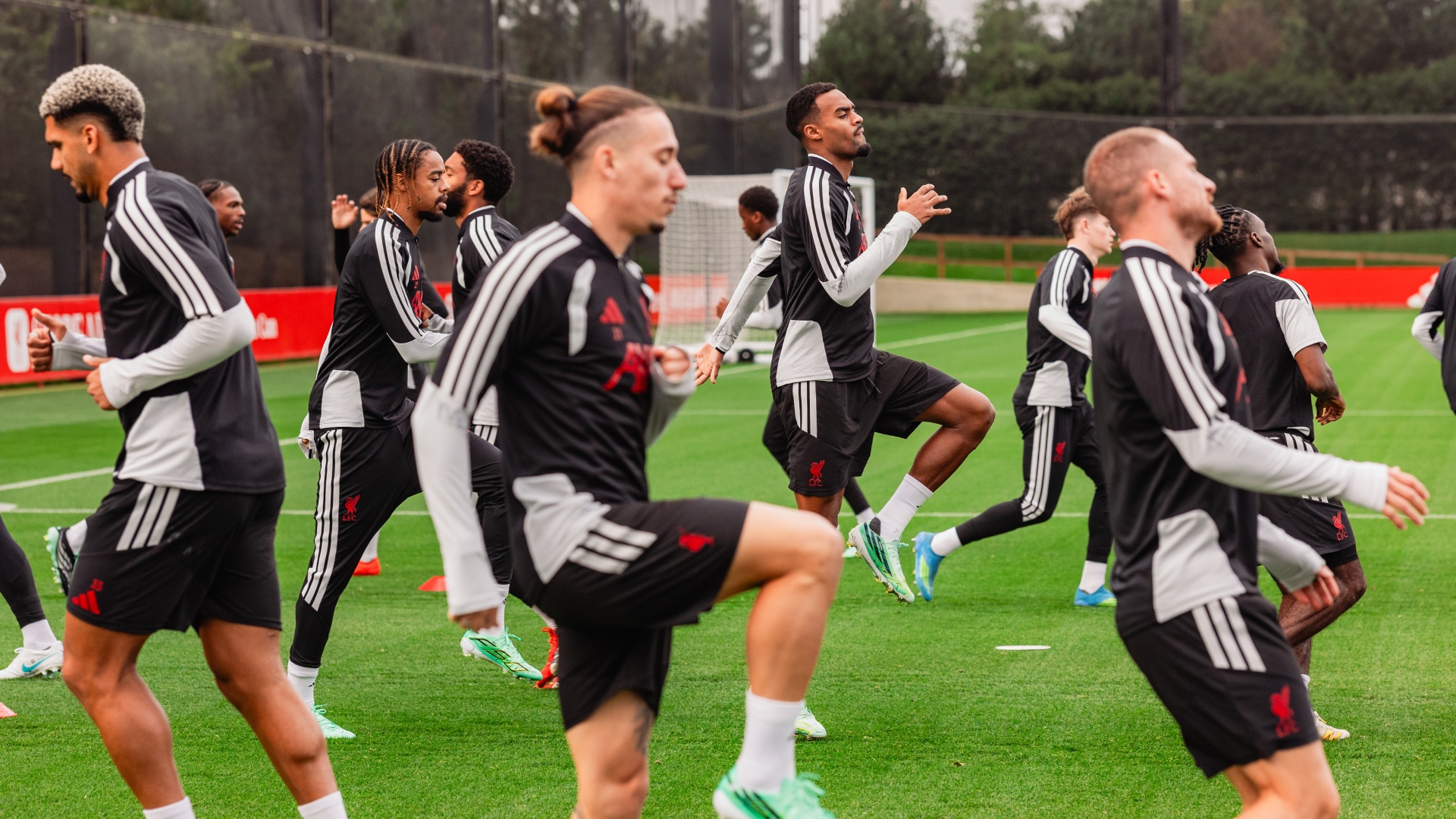 lfc-man-city-team-news-091026