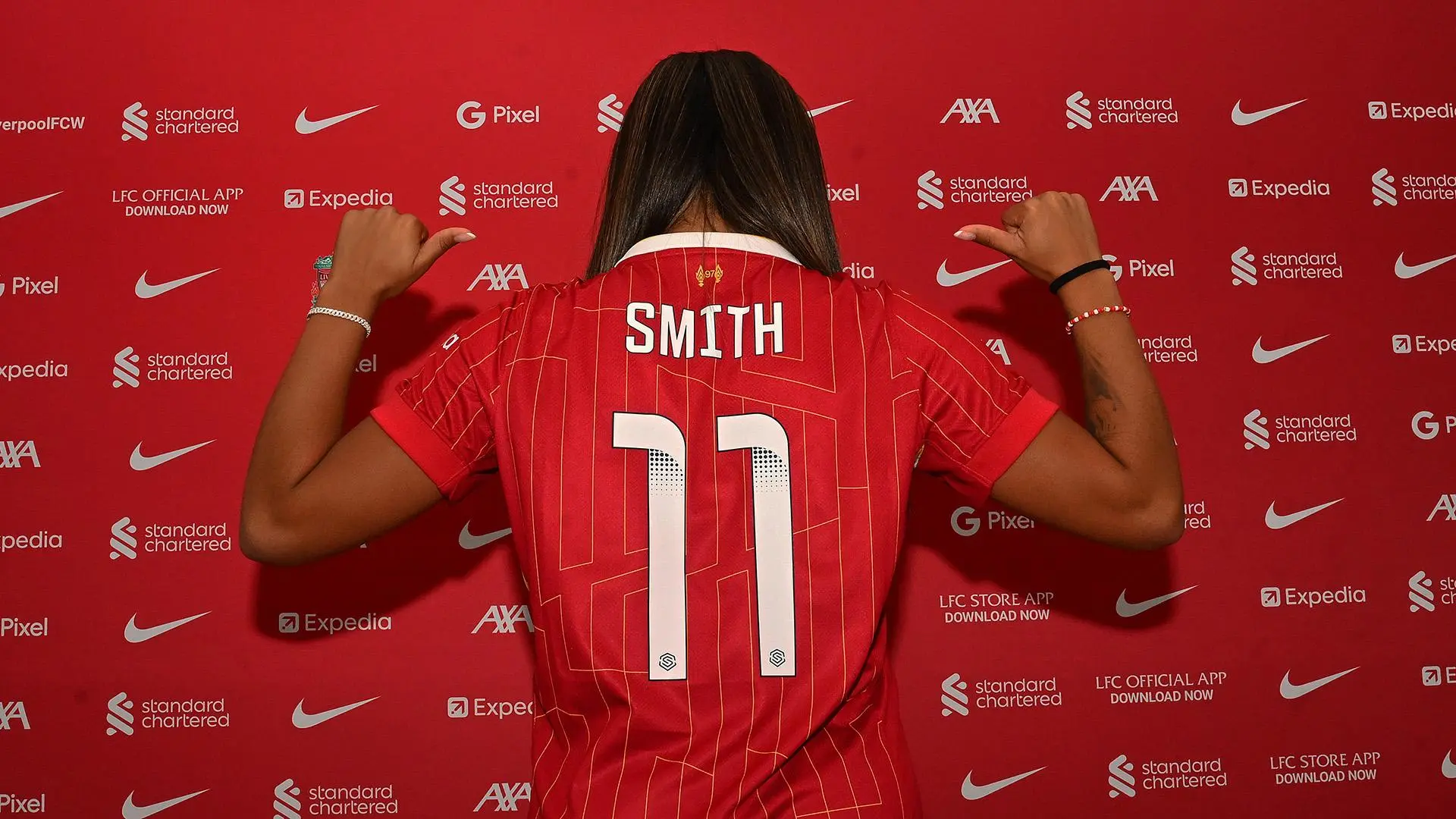 Competition: Win an LFC shirt signed by Olivia Smith