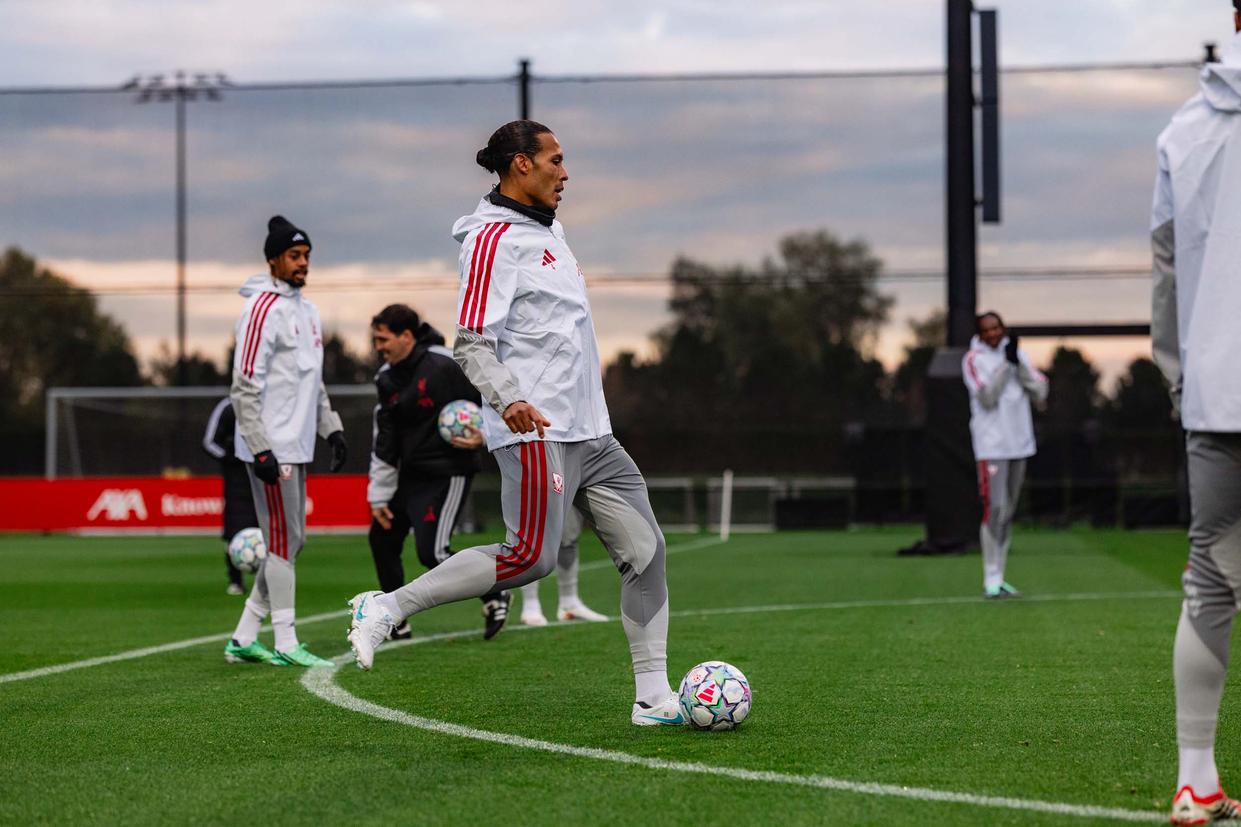 Villarreal training photos - 19/10/26 (17)