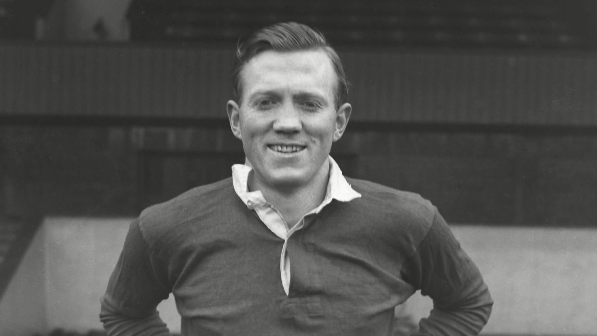 80 years ago today: An LFC great and Beatles favourite signs after the toss of a coin