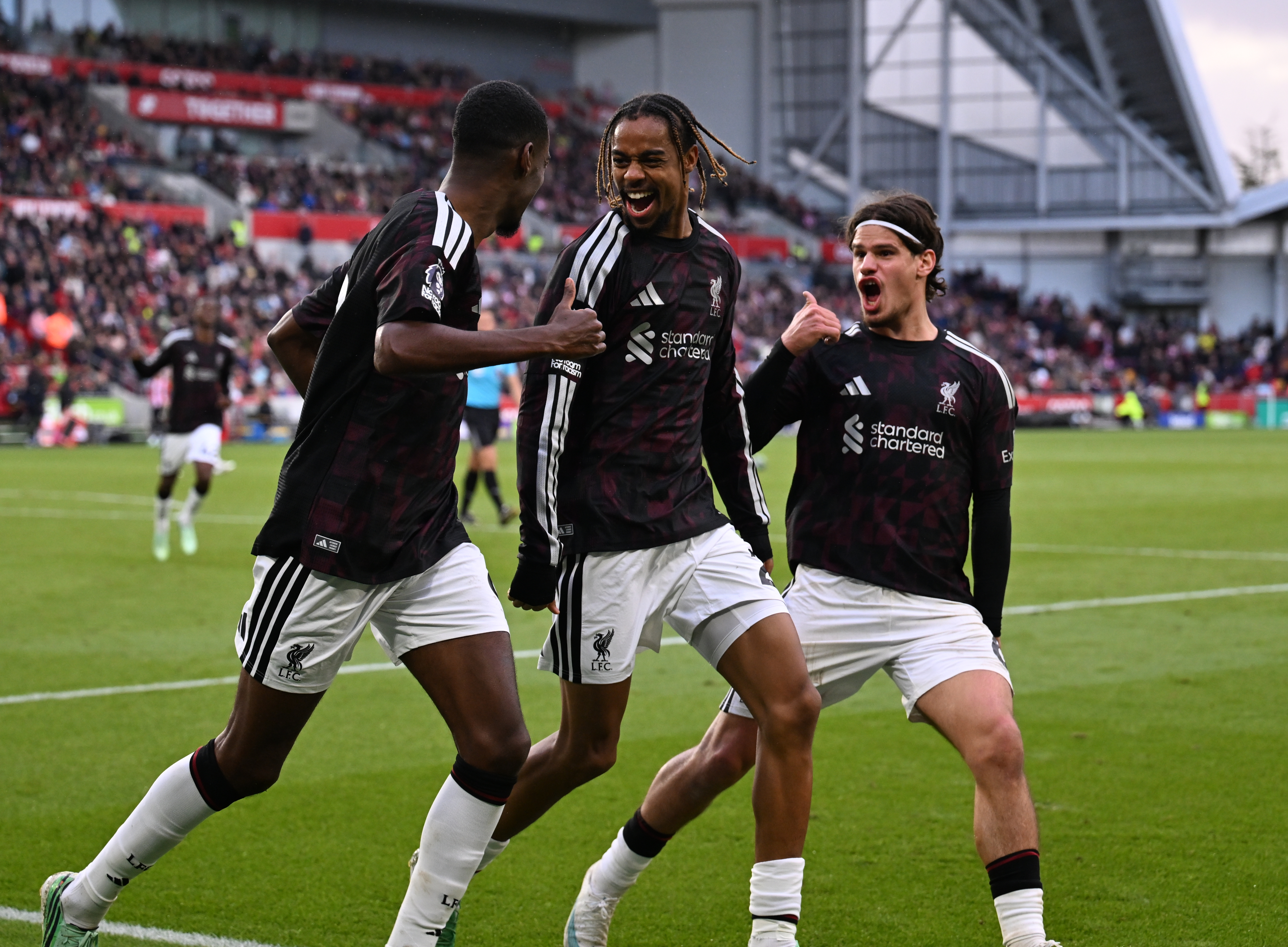 Goal celebration v Brentford - 17/10/2026 (5)