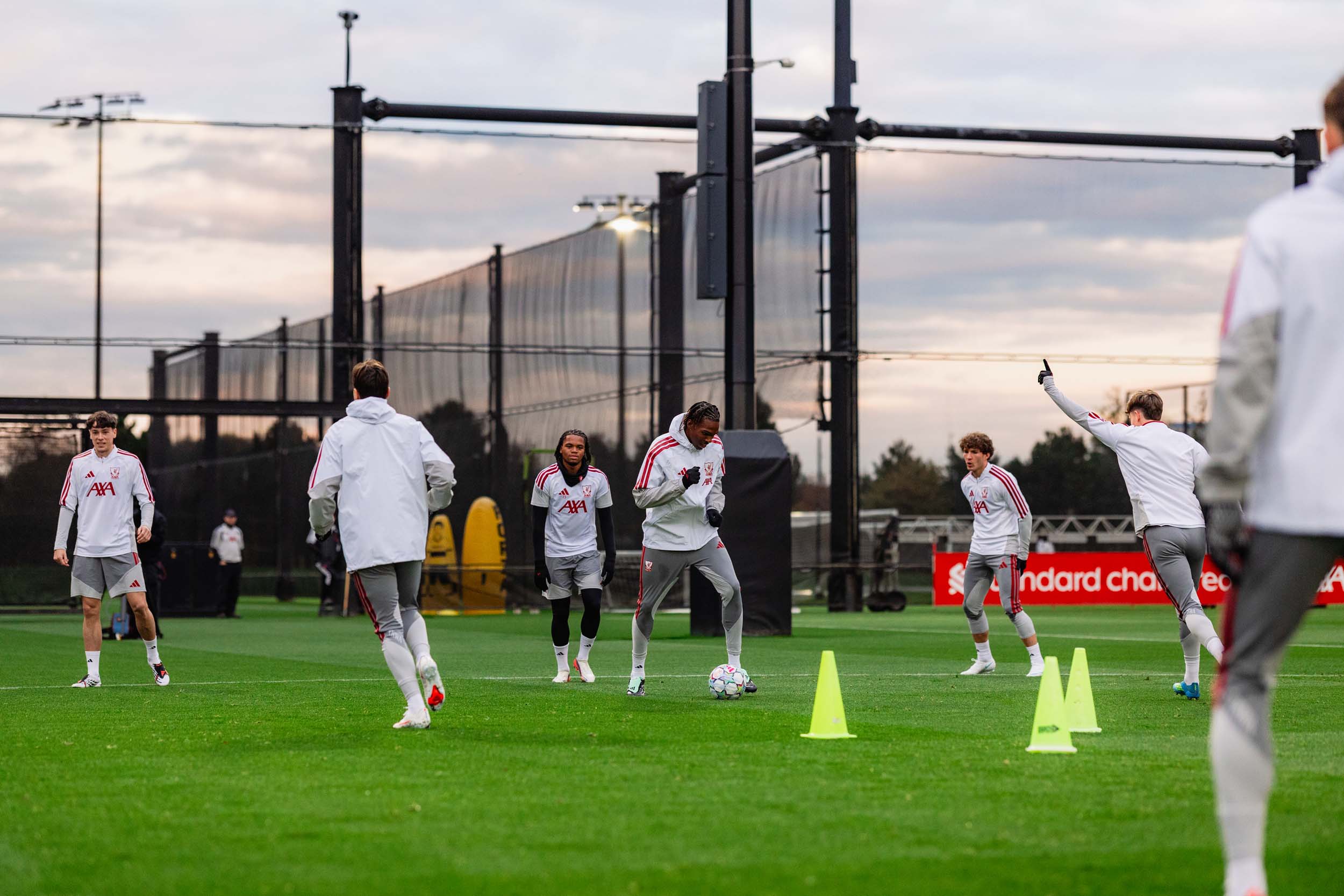 Villarreal training photos - 19/10/26 (18)