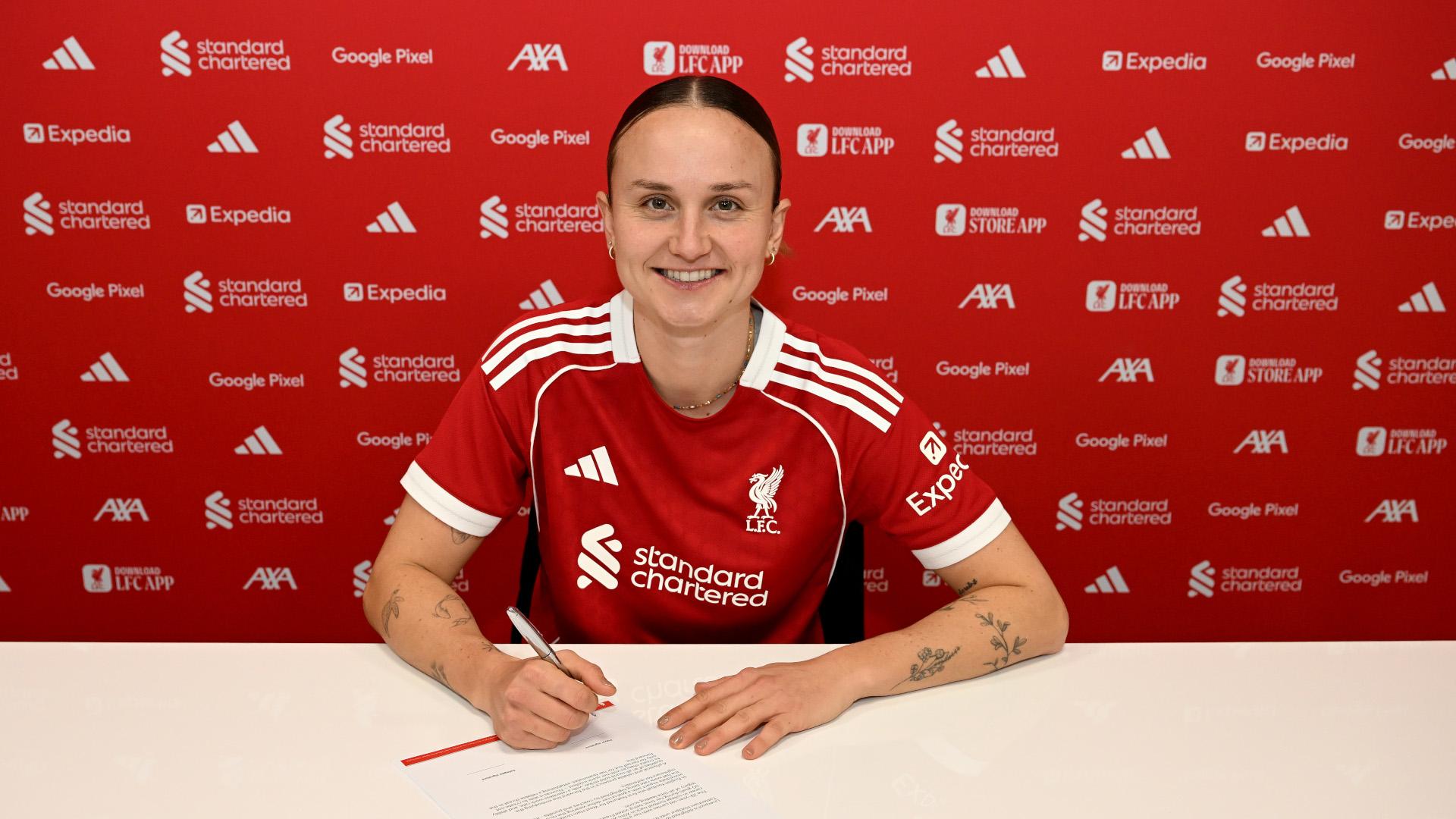 LFC Women seal loan signing of Scotland striker Martha Thomas
