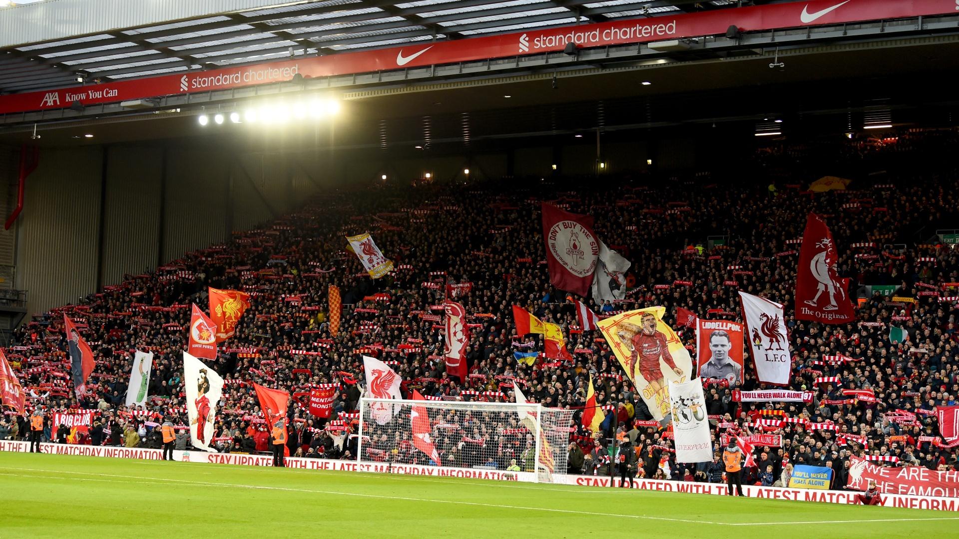Watch the Premier League champions take on Arsenal in style