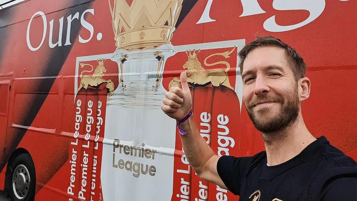 Calvin Harris: Virgil told me I had to DJ the bus parade!