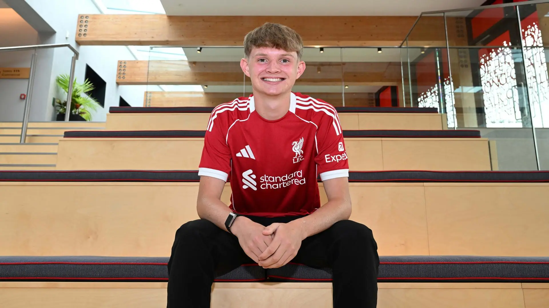 Will Wright completes transfer to Liverpool