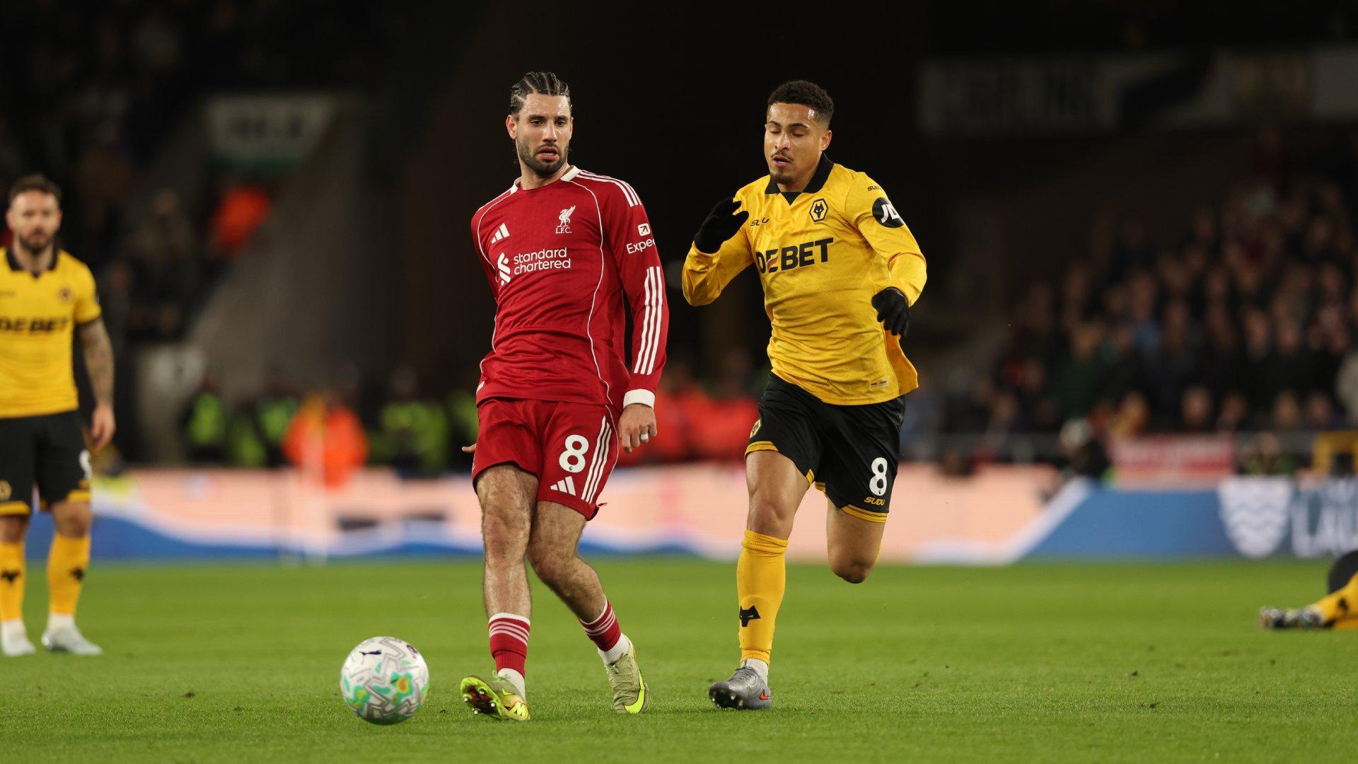 Liverpool beaten by late Wolves goal at Molineux