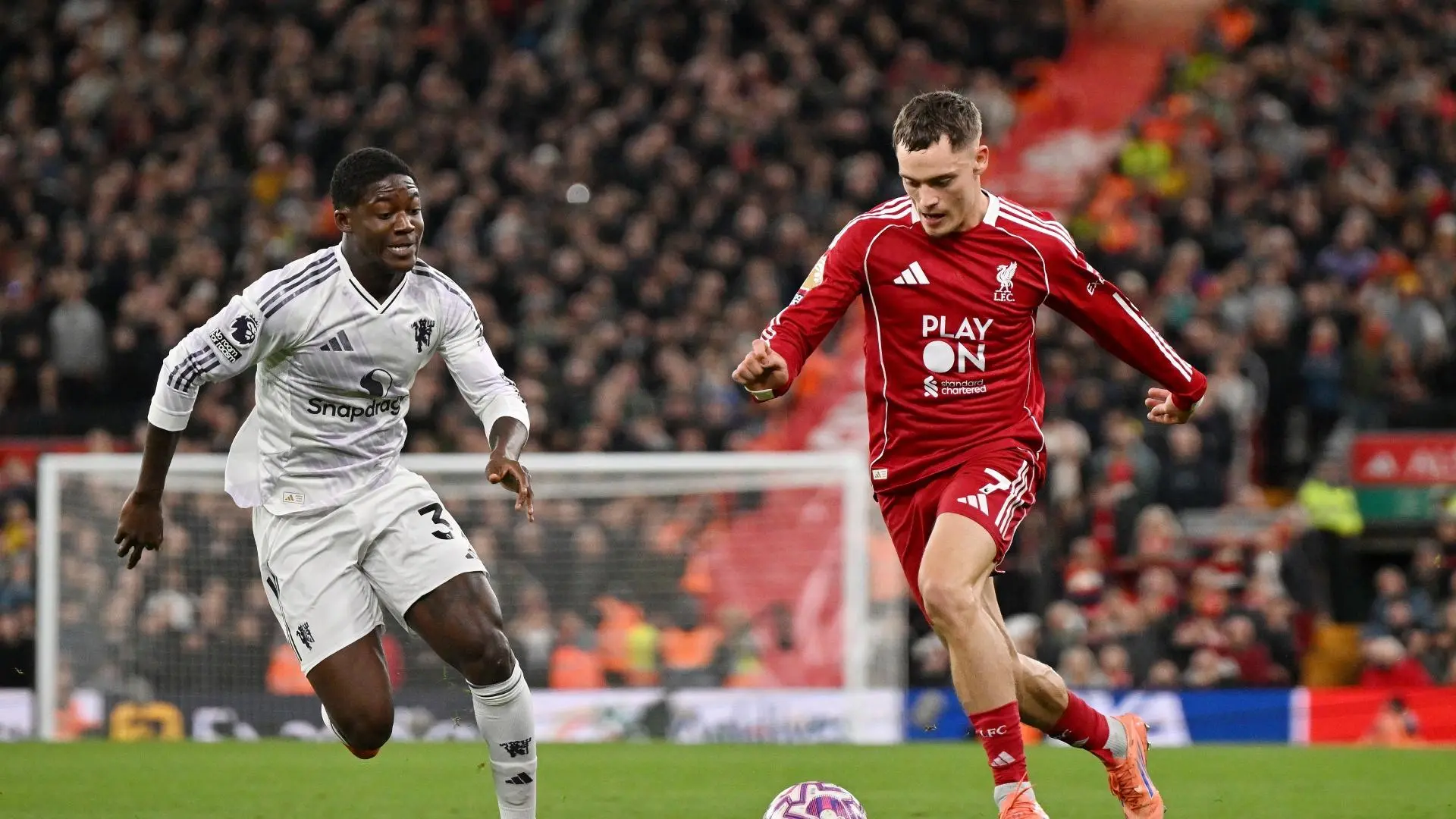 Liverpool 1-2 Manchester United: Extended match action and full replay