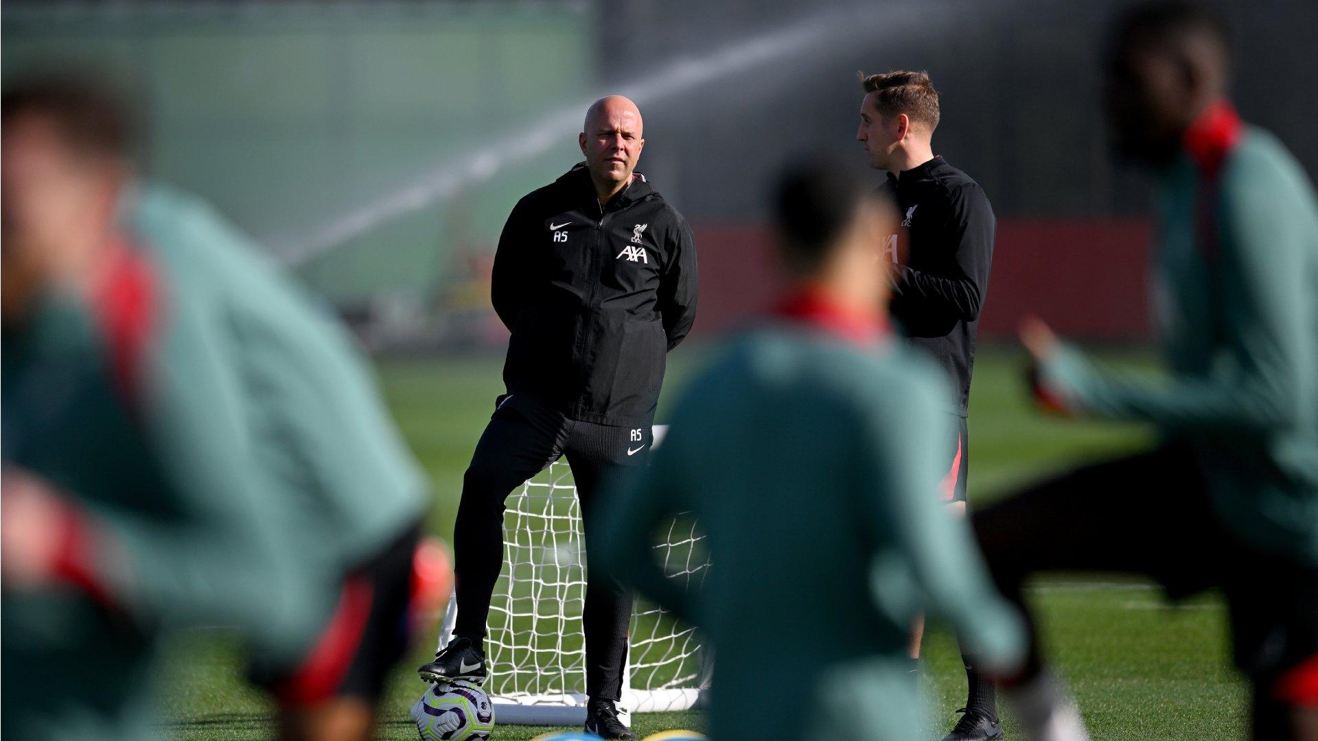 Liverpool v Chelsea: Team news
