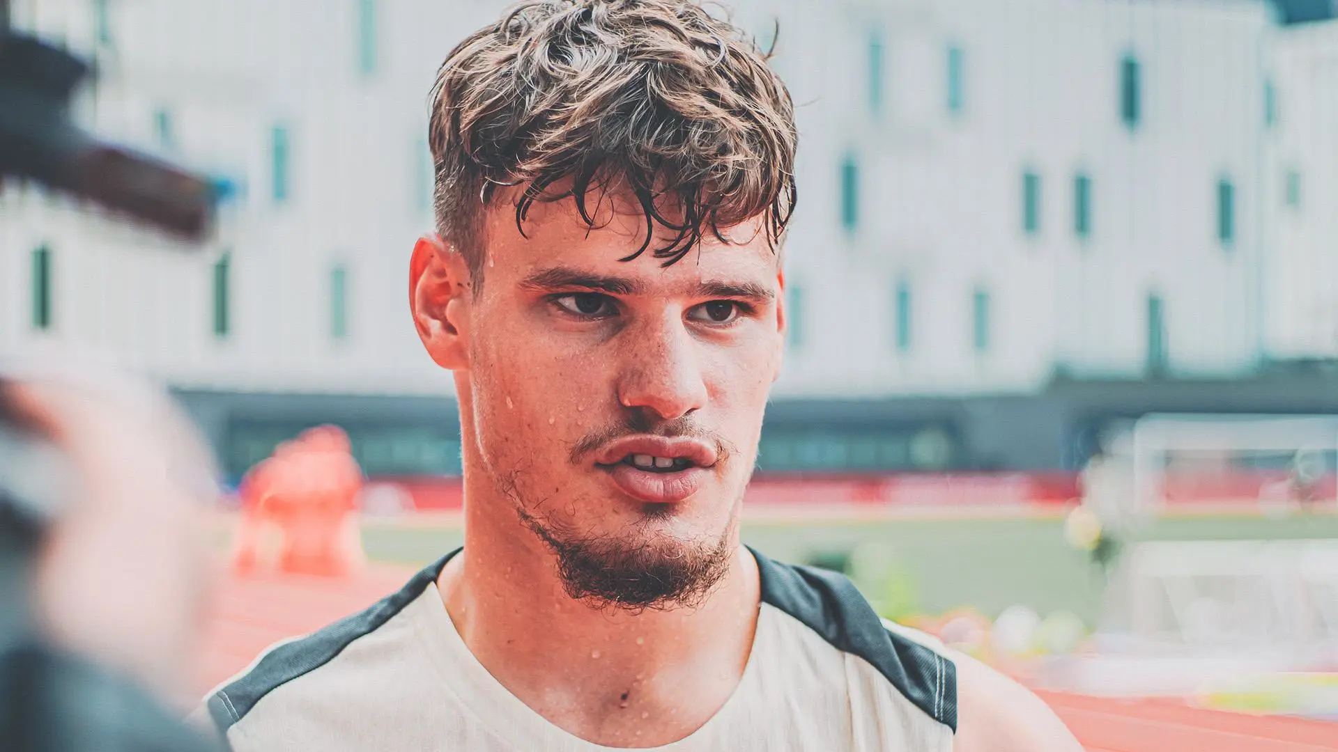Milos Kerkez on training intensity, Milan reunion and... tackling with his head