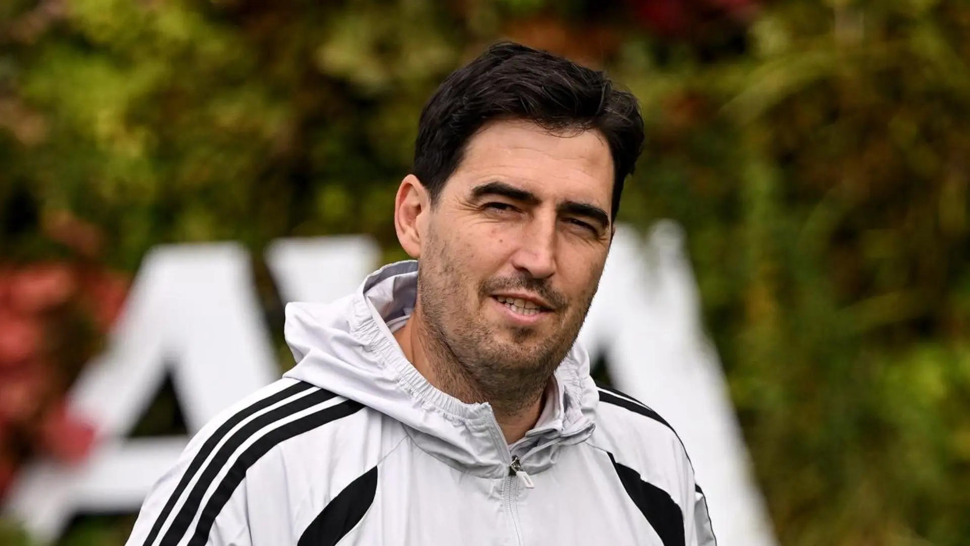 Andoni Iraola on season so far, Liverpool v Manchester City and injury latest