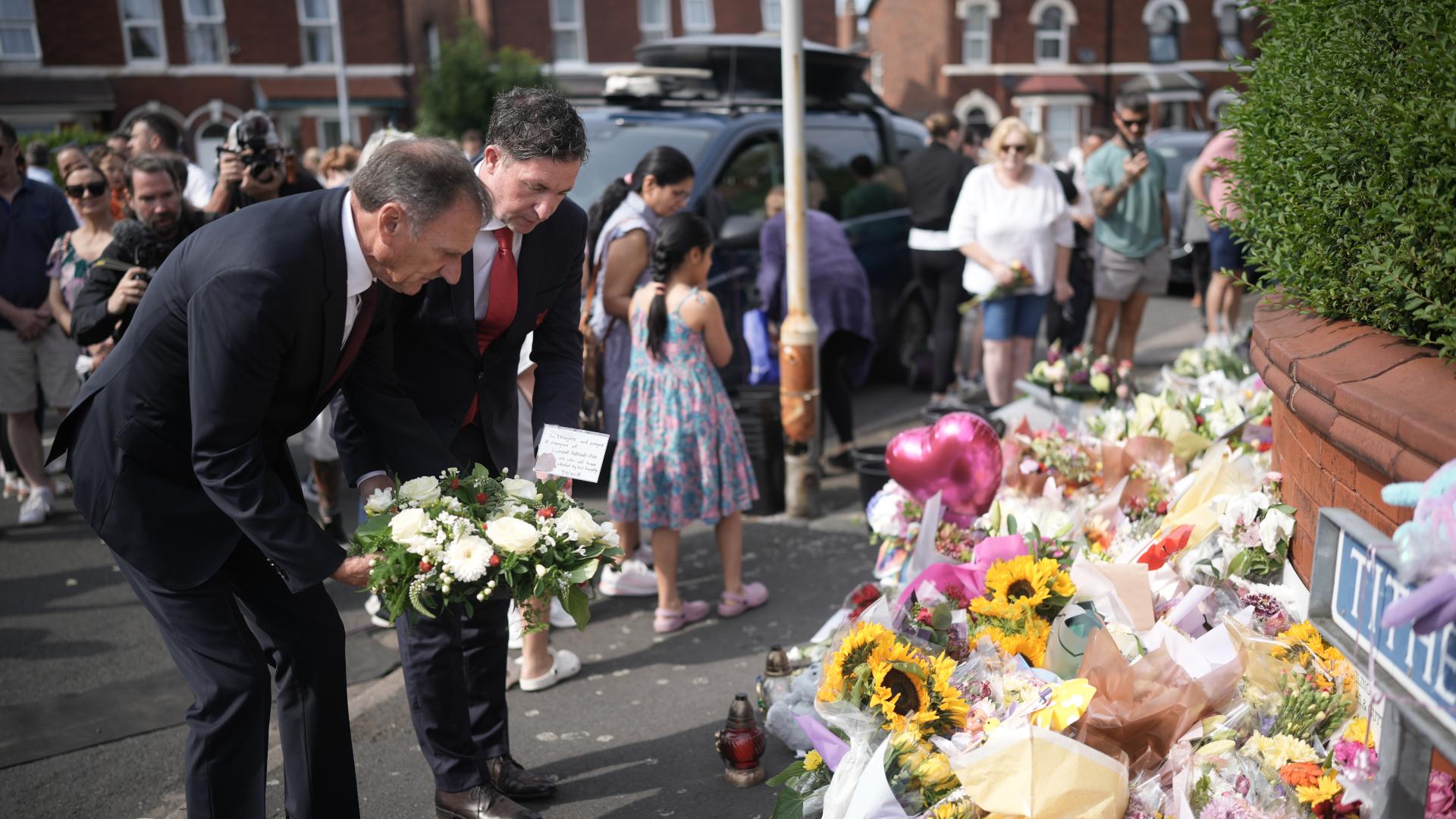 Liverpool FC pays respects in Southport