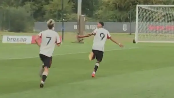 Watch: Josh Sonni-Lambie scores stunning goal from halfway line
