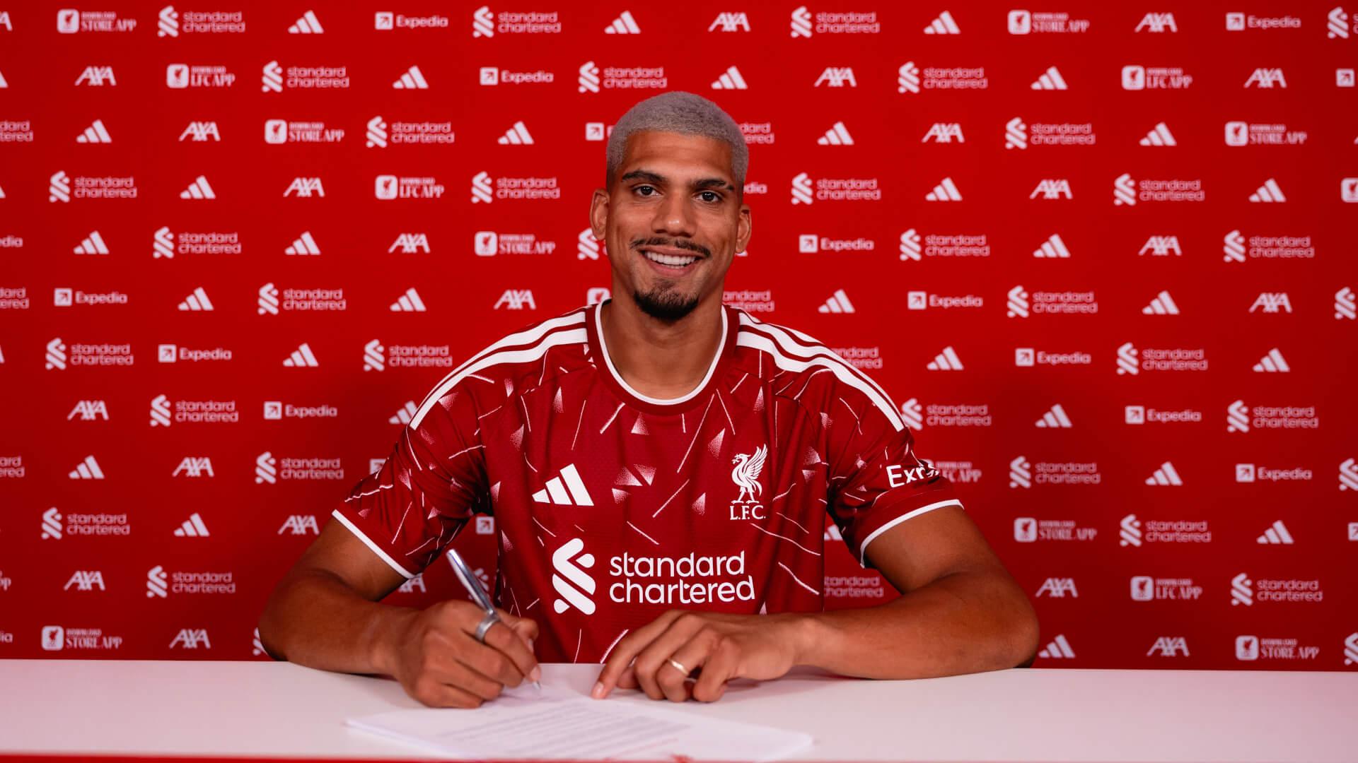 Liverpool agree deal to sign Ronald Araujo on loan