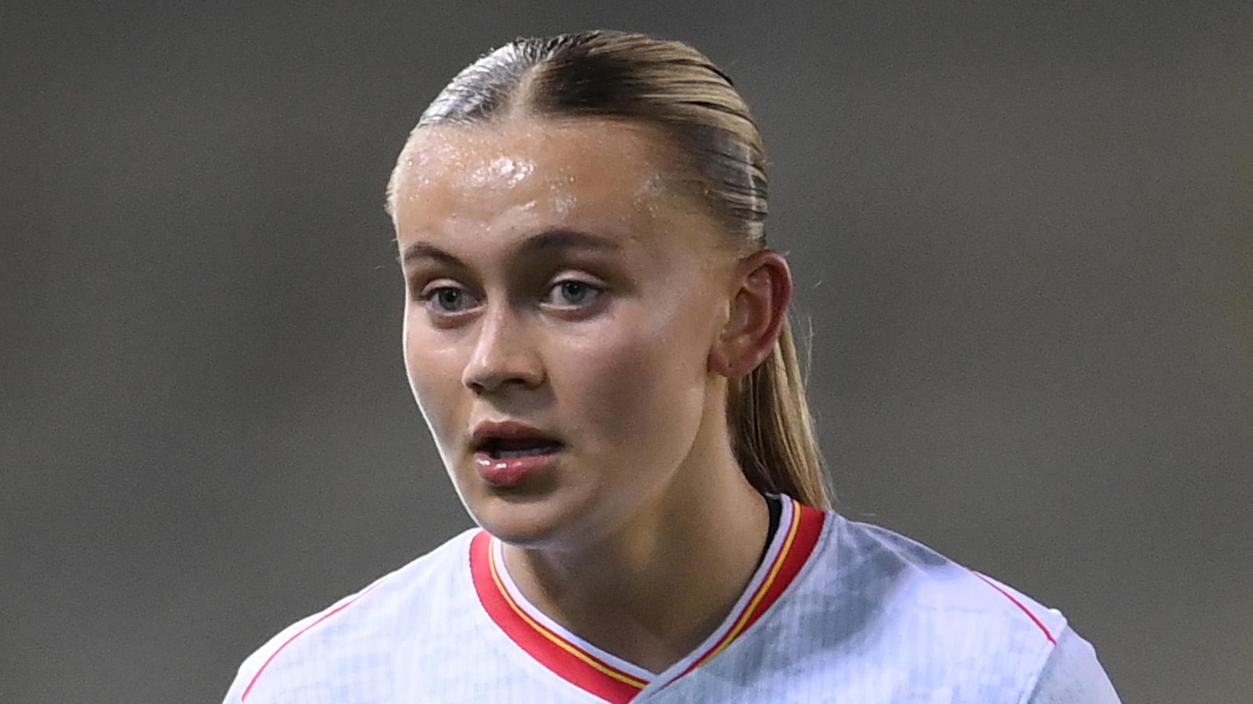 Zara Shaw features in England U19s penalty shootout win