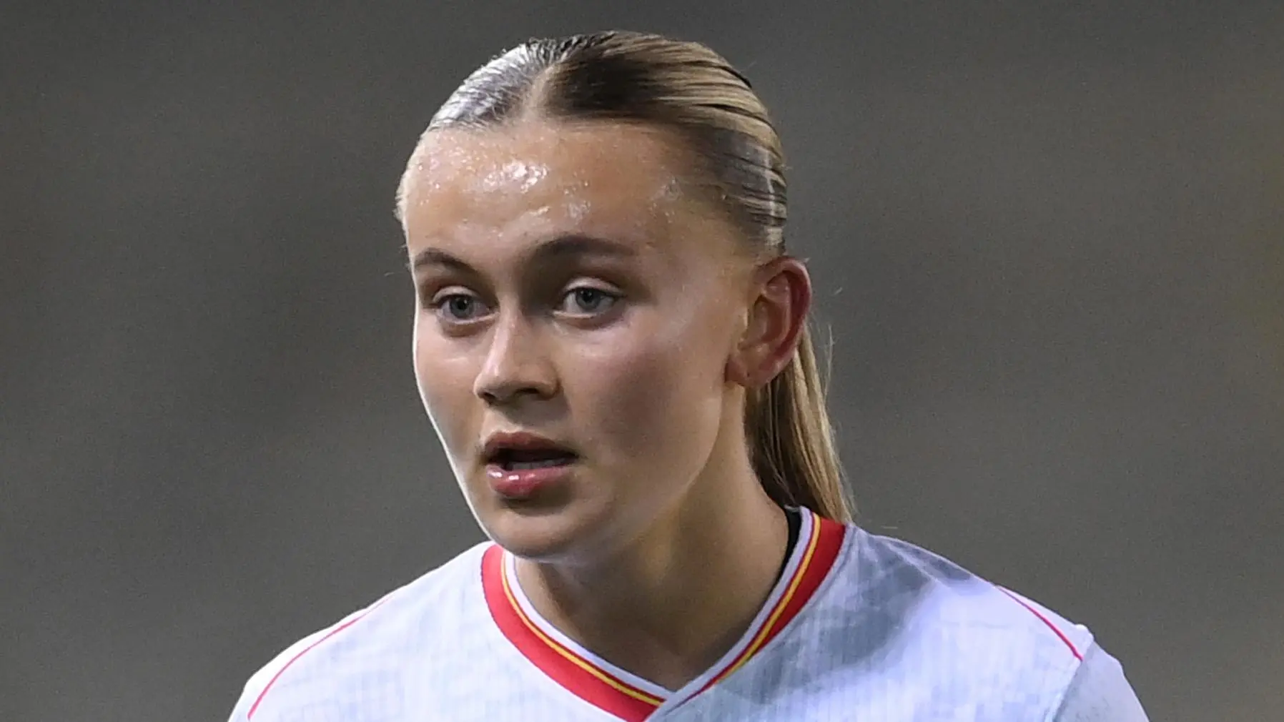Zara Shaw features in England U19s penalty shootout win