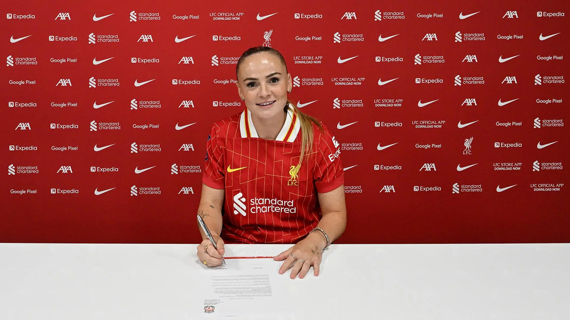 Lily Woodham completes transfer to LFC Women