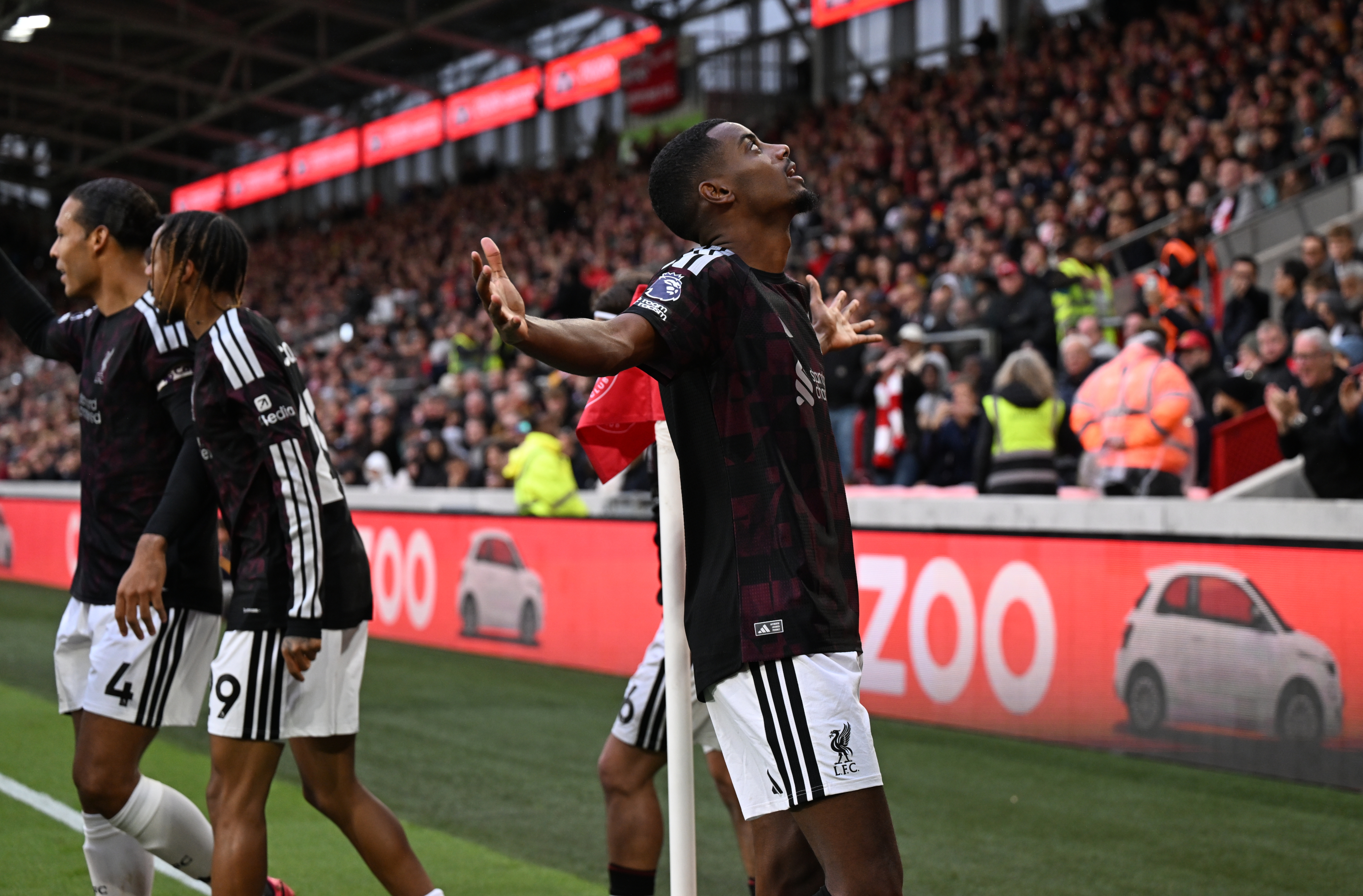 Goal celebration v Brentford - 17/10/2026 (1)