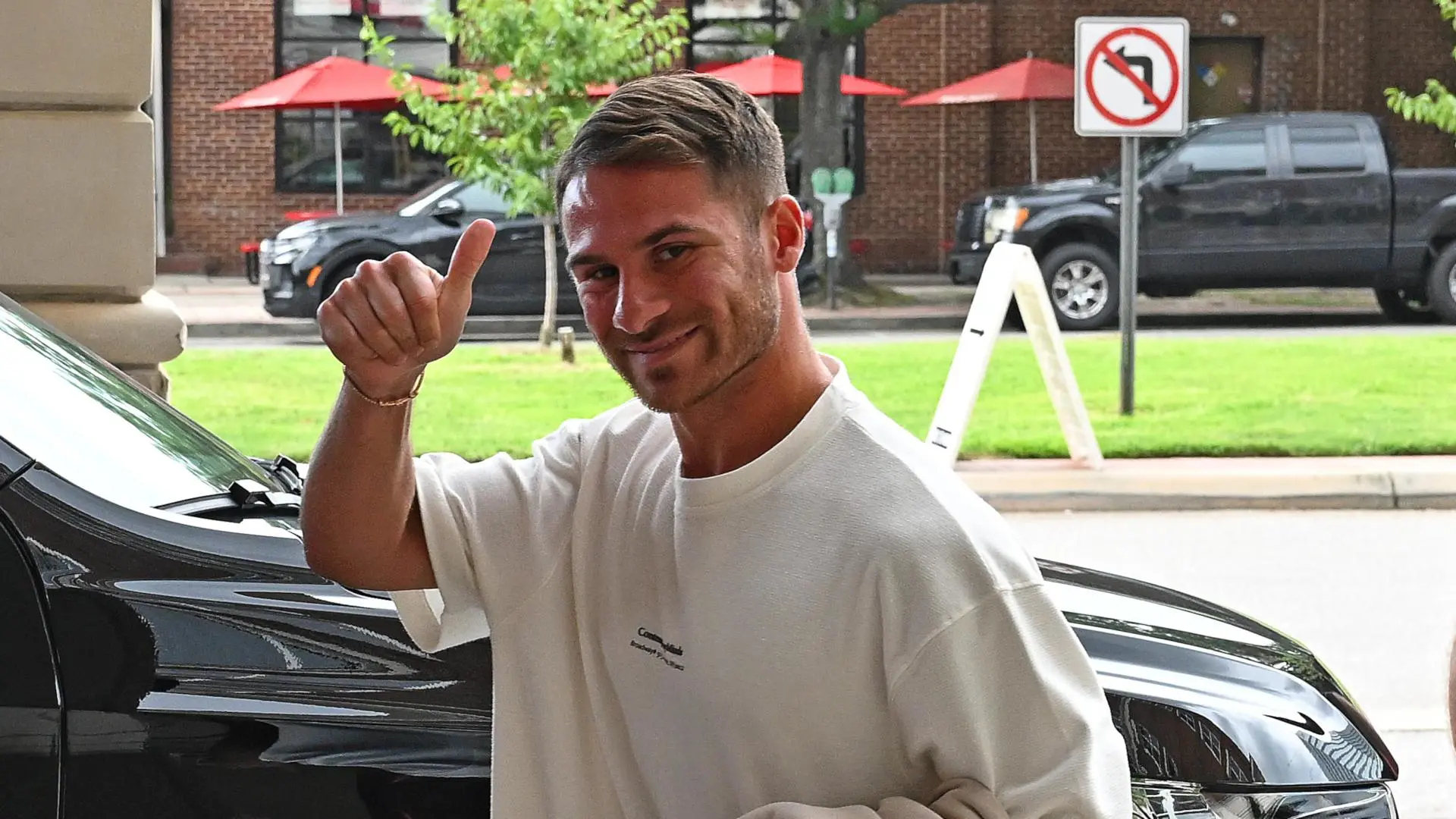 Alexis Mac Allister links up with Liverpool squad for final leg of USA tour
