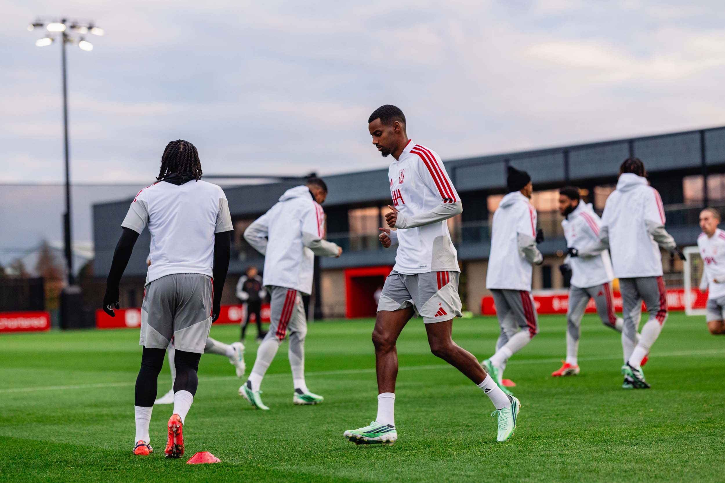 Villarreal training photos - 19/10/26 (12)