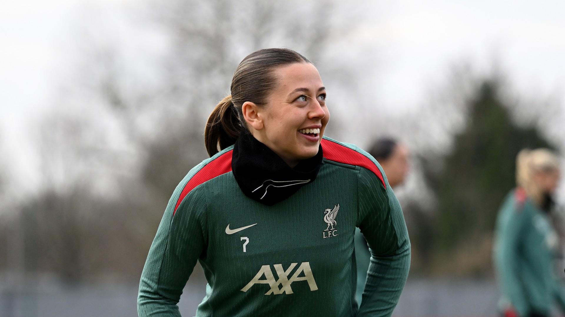 Watch the LFC Women squad react to Cornelia Kapocs' first Sweden call-up