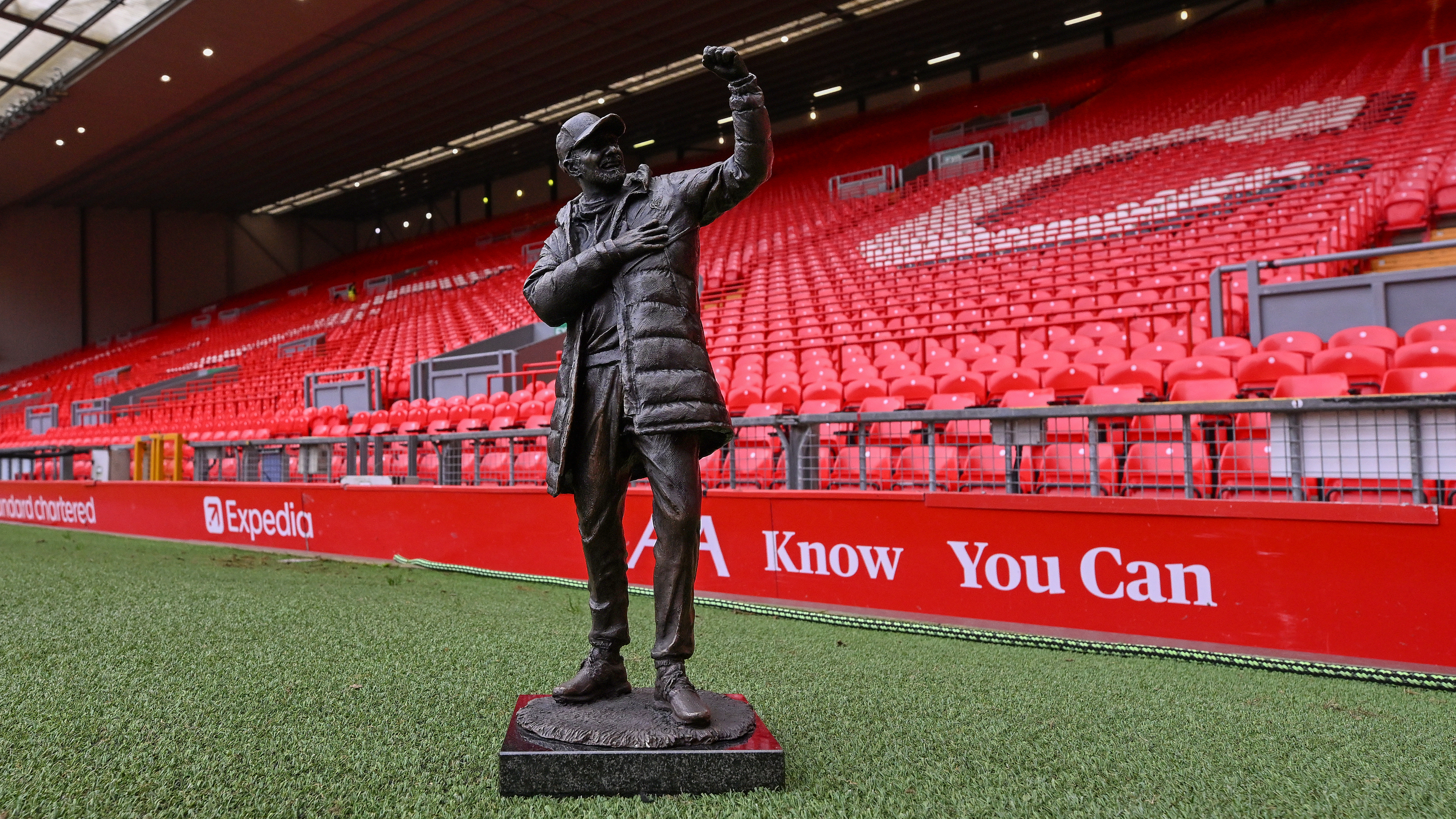 Jürgen Klopp mini-statue