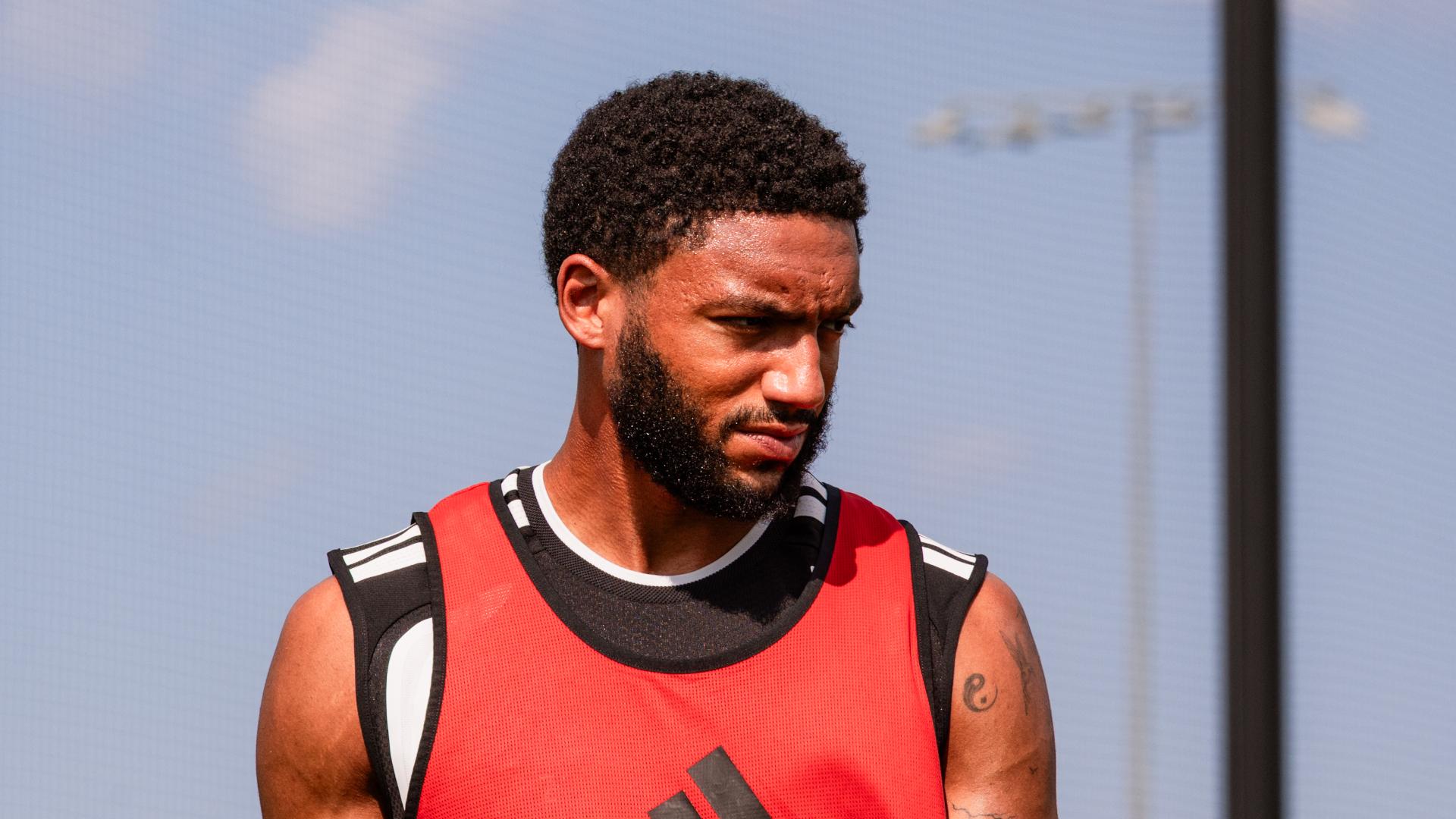 Andoni Iraola offers update on Joe Gomez injury
