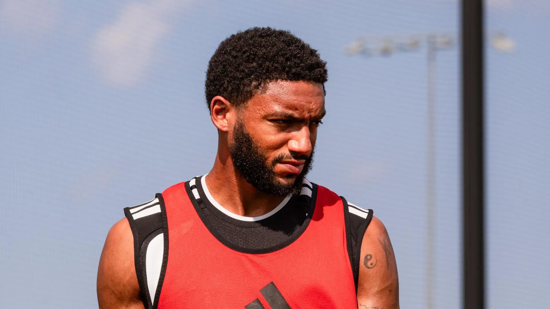 Andoni Iraola offers update on Joe Gomez injury