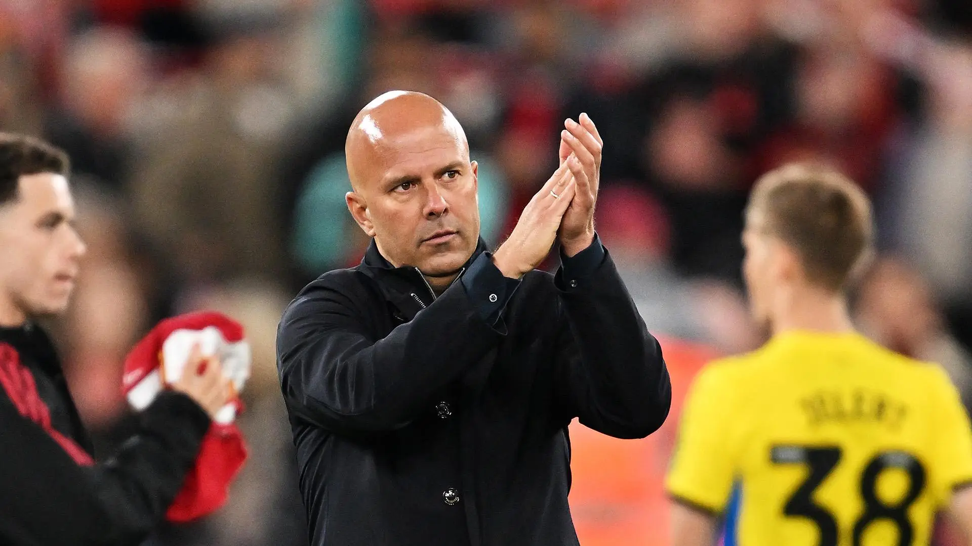 Arne Slot press conference: Ekitike red card, Chiesa performance and Isak's first LFC goal