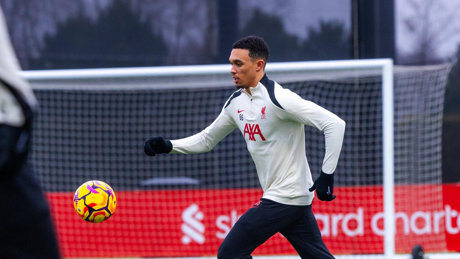 Everton v Liverpool: Merseyside derby team news
