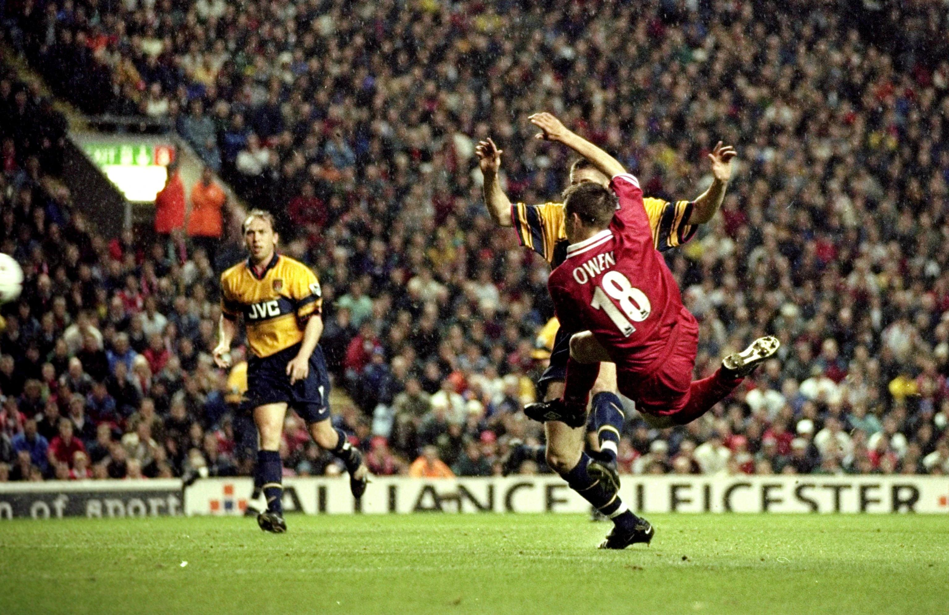 Michael Owen v Arsenal - 1998