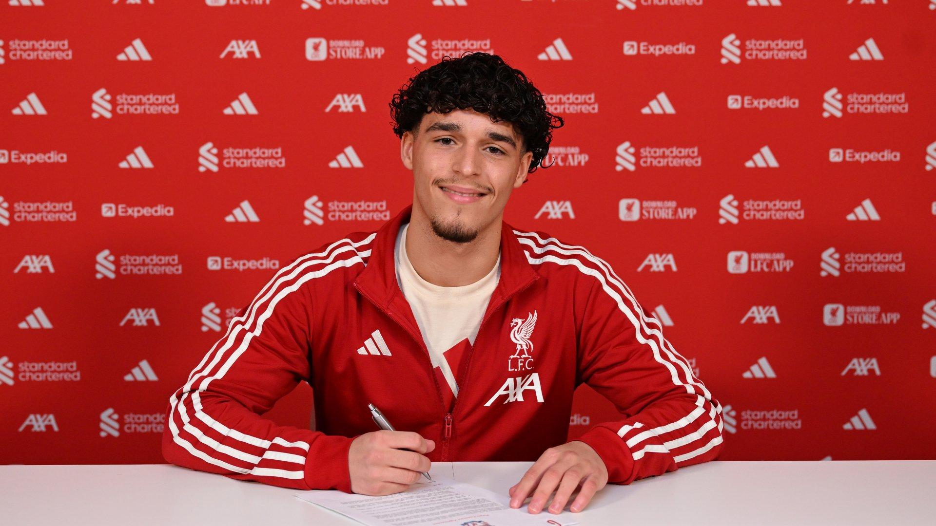 DJ Esdaille signs first professional contract with Liverpool FC