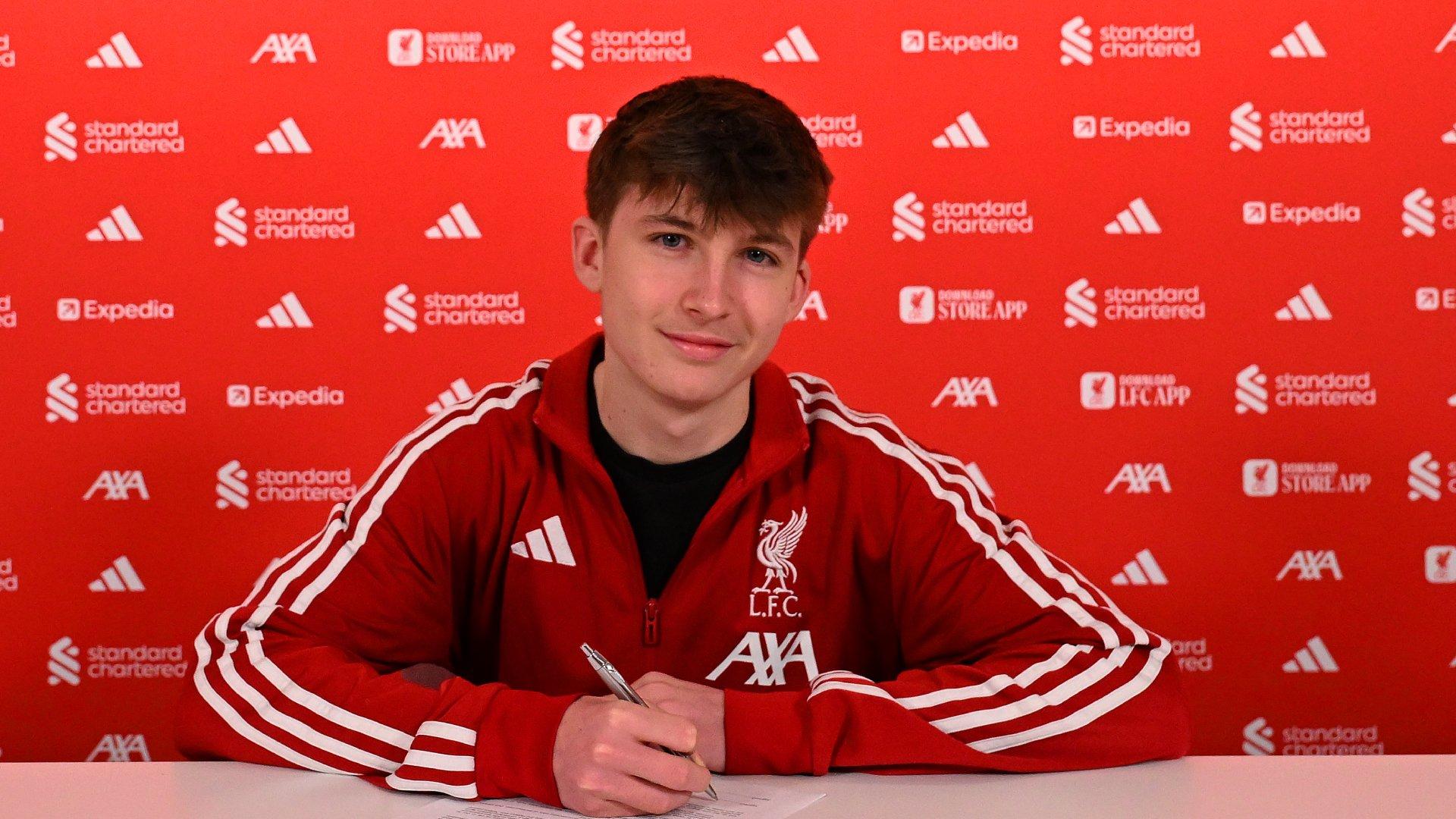 Finn Inglethorpe signs first professional contract with Liverpool FC