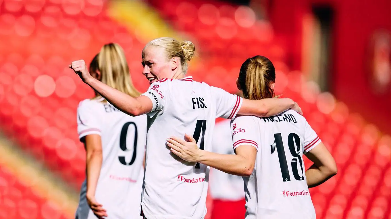 Grace Fisk scores twice as LFC Women defeat Charlton in WSL opener