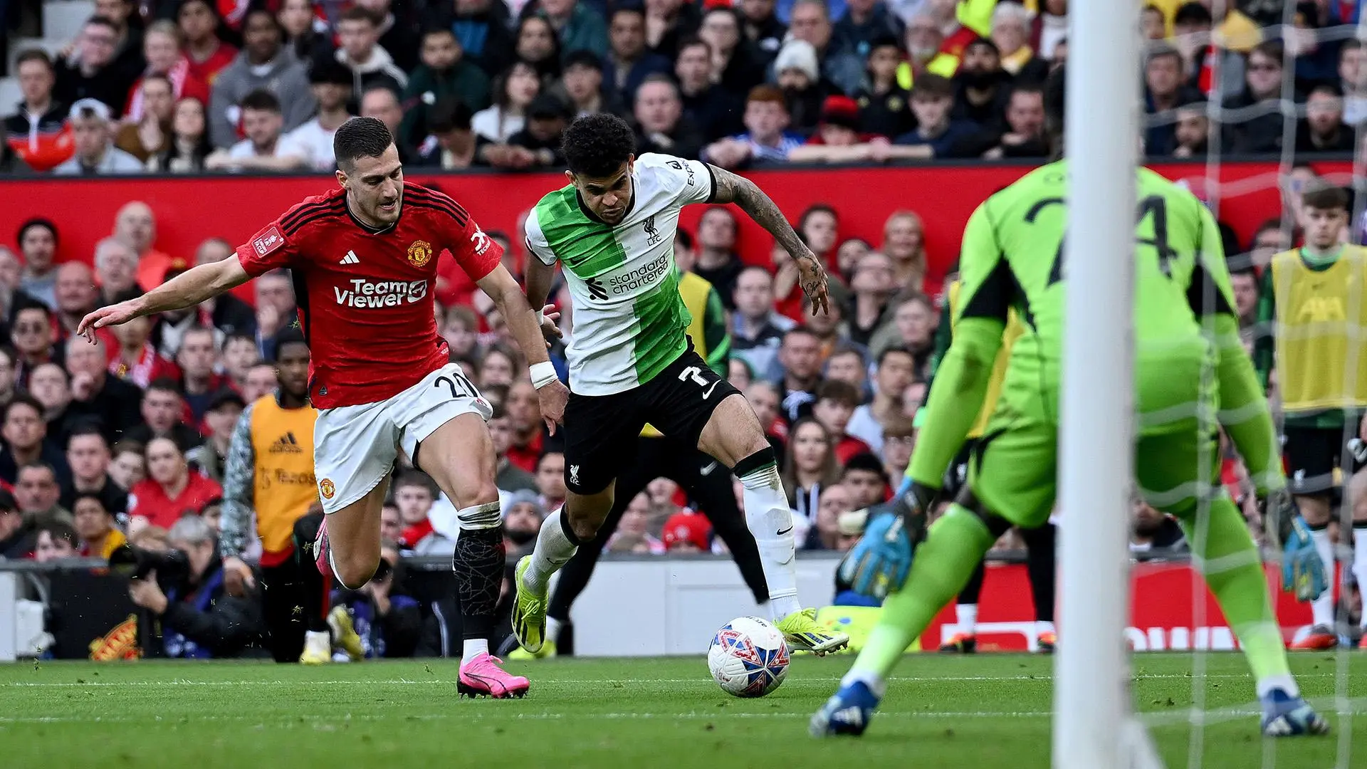 Liverpool exit FA Cup after dramatic 4-3 defeat at Old Trafford