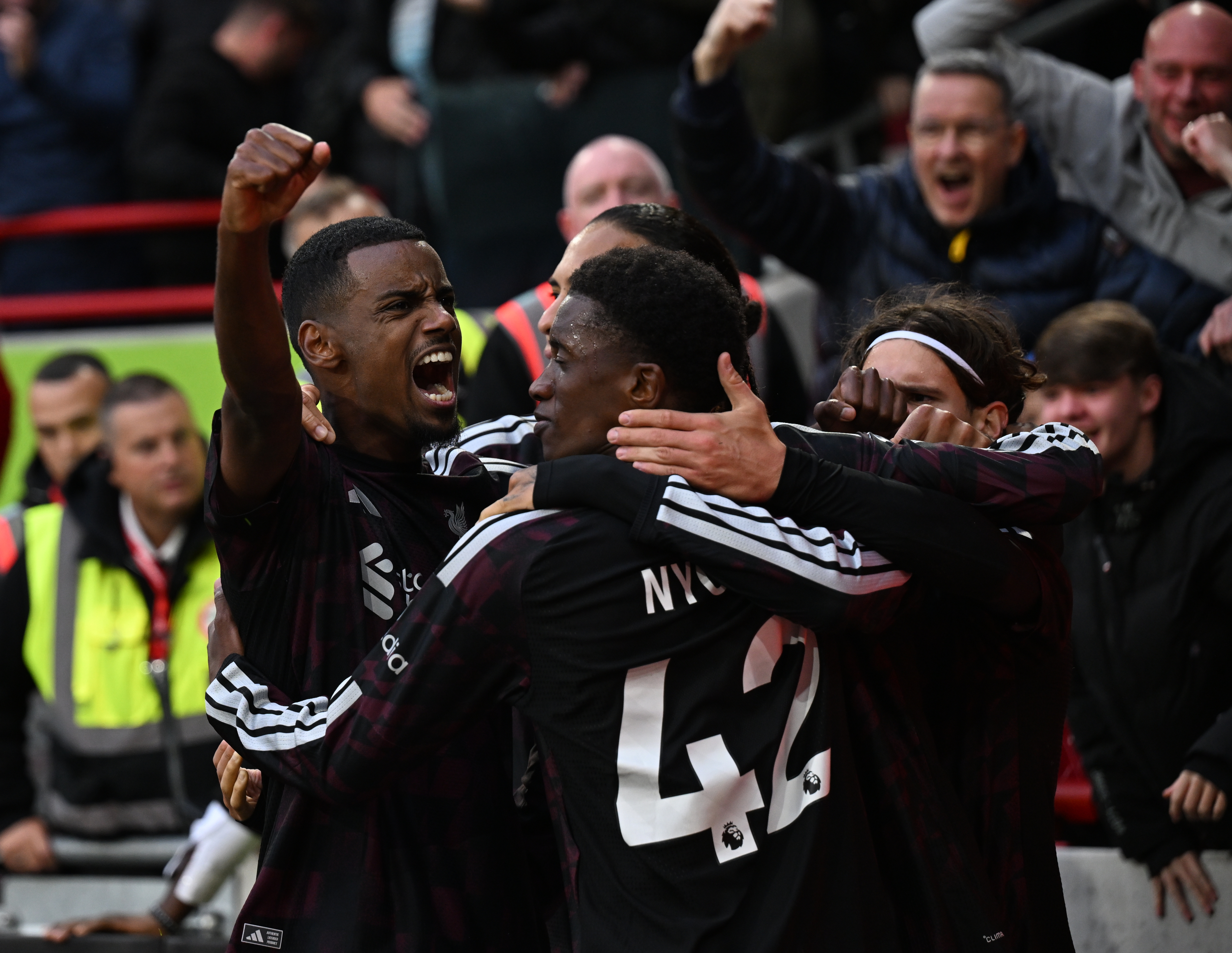 Goal celebration v Brentford - 17/10/2026 (2)