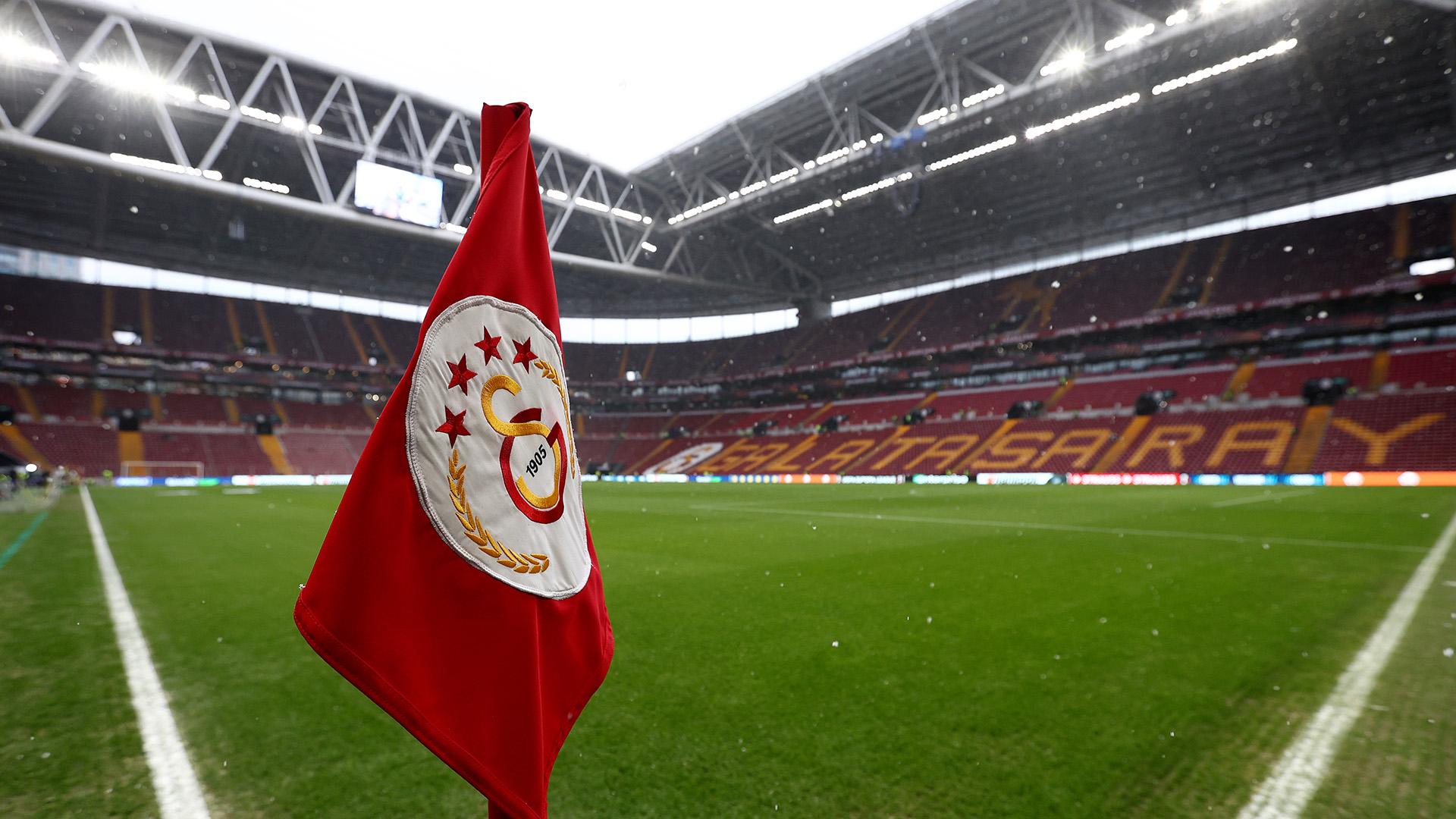 Galatasaray v Liverpool: TV channels, live commentary and highlights guide