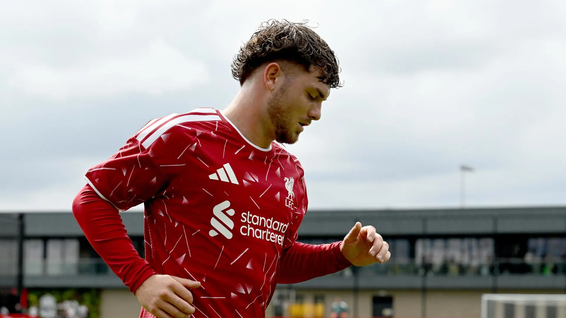 Harvey Elliott joins Valencia on loan for 2026-27