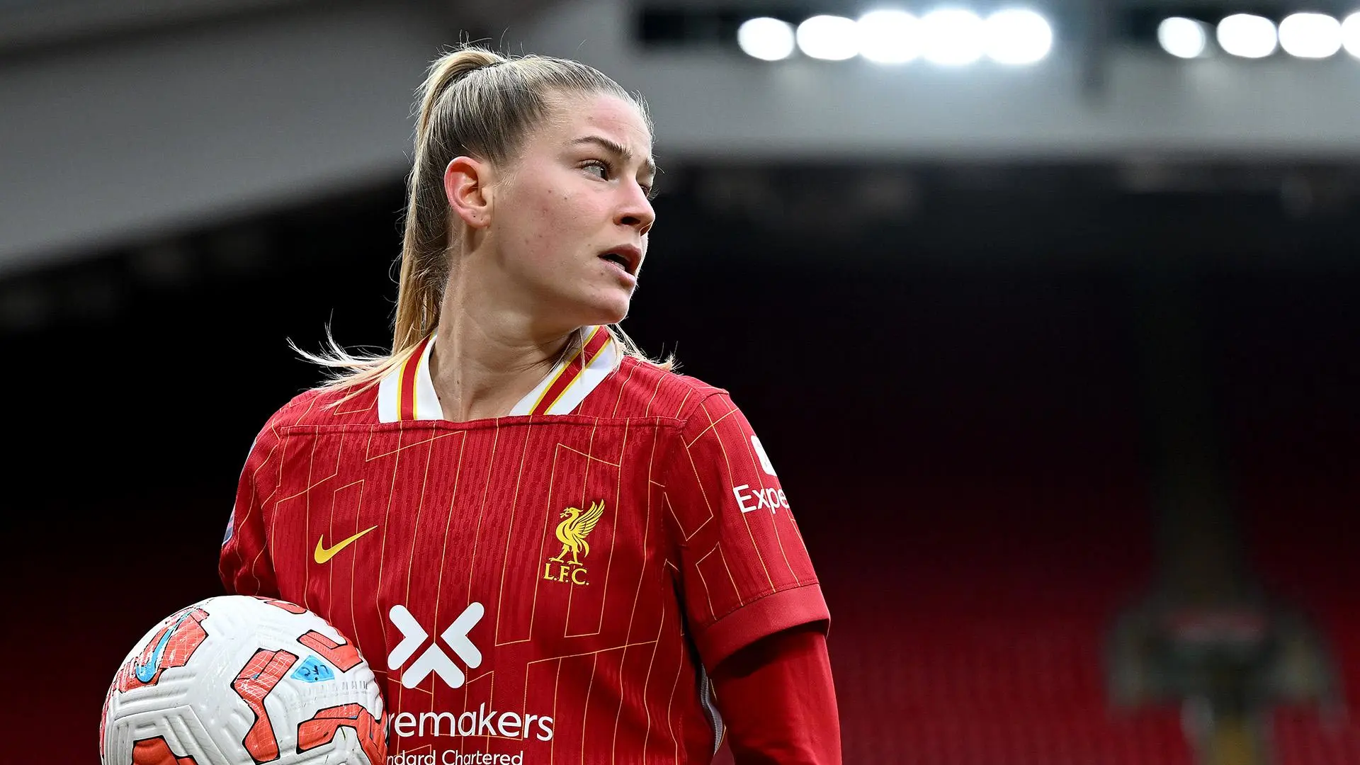 Marie Höbinger on team spirit, practising free-kicks and Smith quality