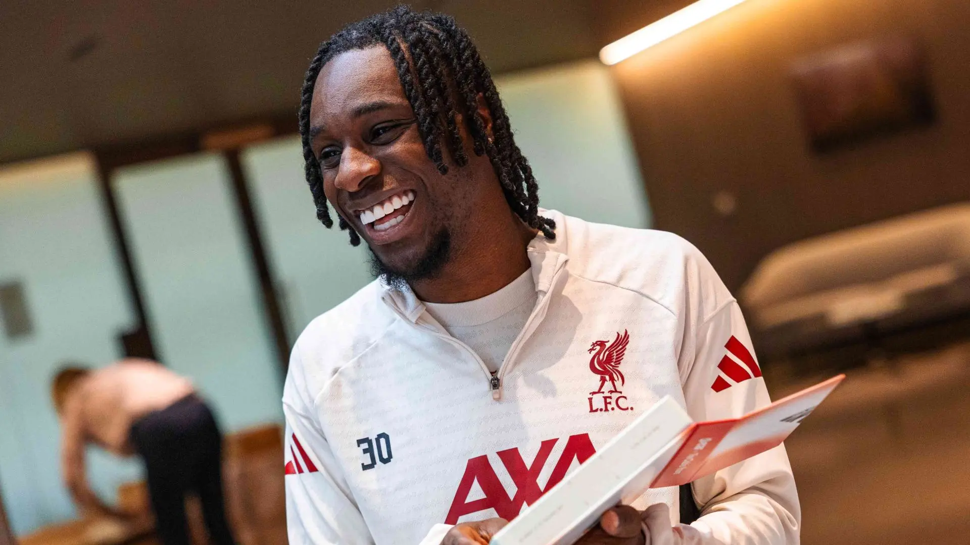 Photos: Liverpool squad unbox EA SPORTS FC 26 ratings