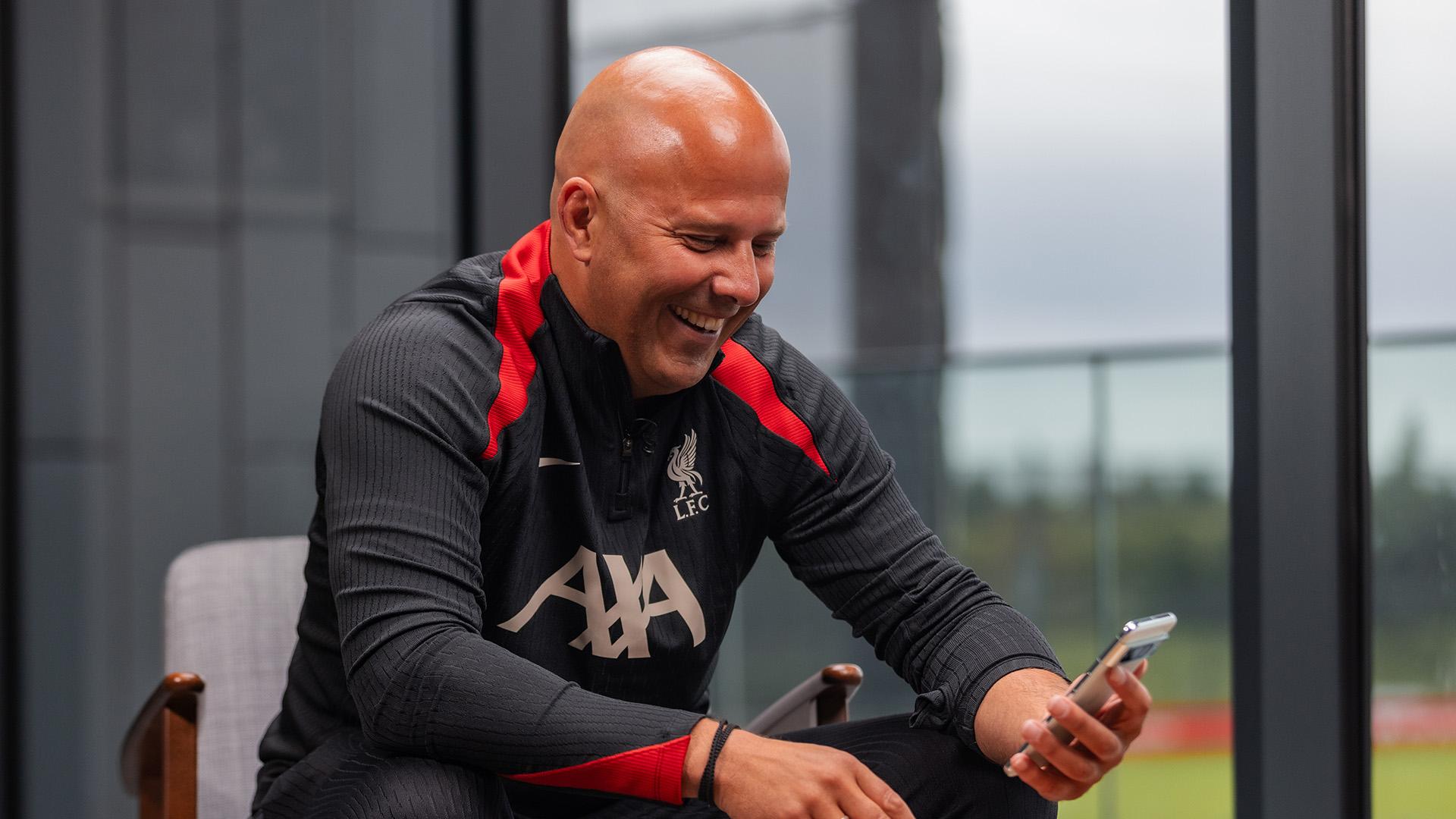 'People sing it while going past my house!' - Arne Slot reacts to Jürgen Klopp's welcome chant