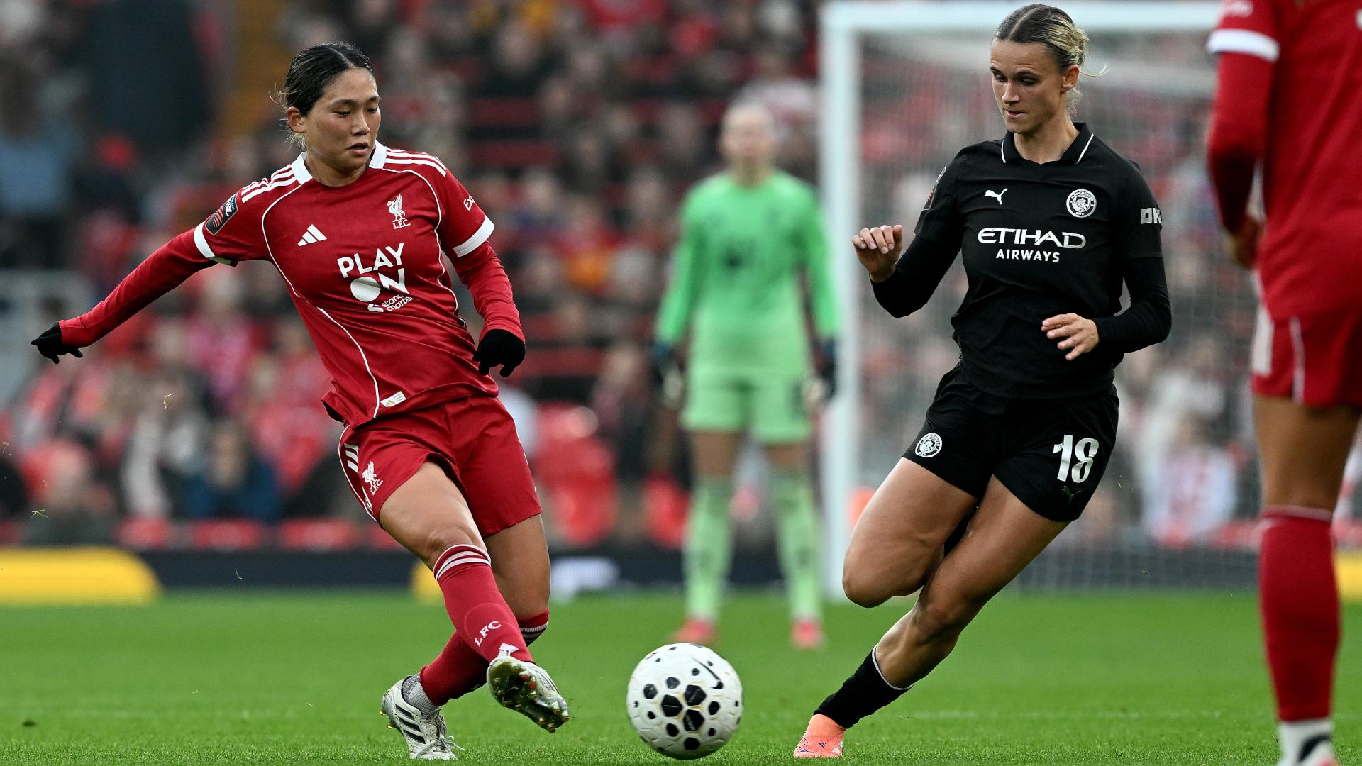 Liverpool suffer late WSL defeat against Manchester City at Anfield