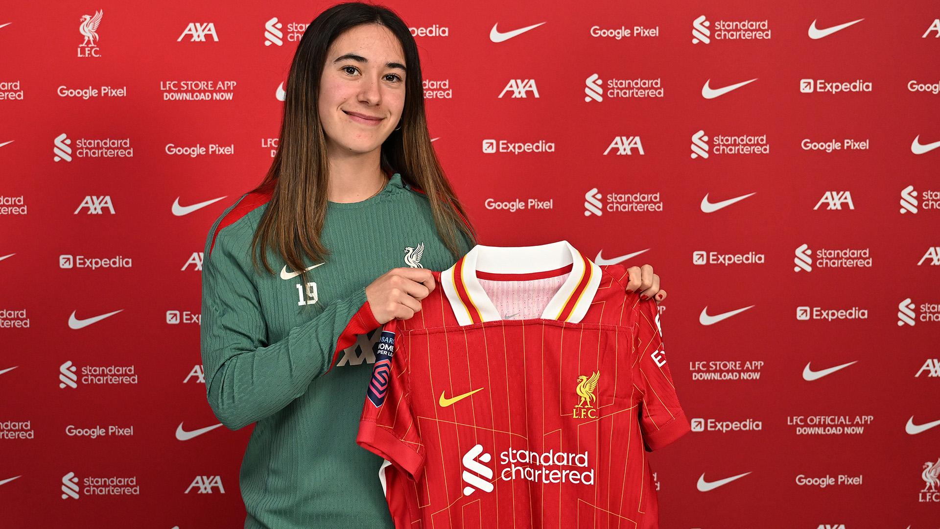 Competition: Win a shirt signed by Julia Bartel