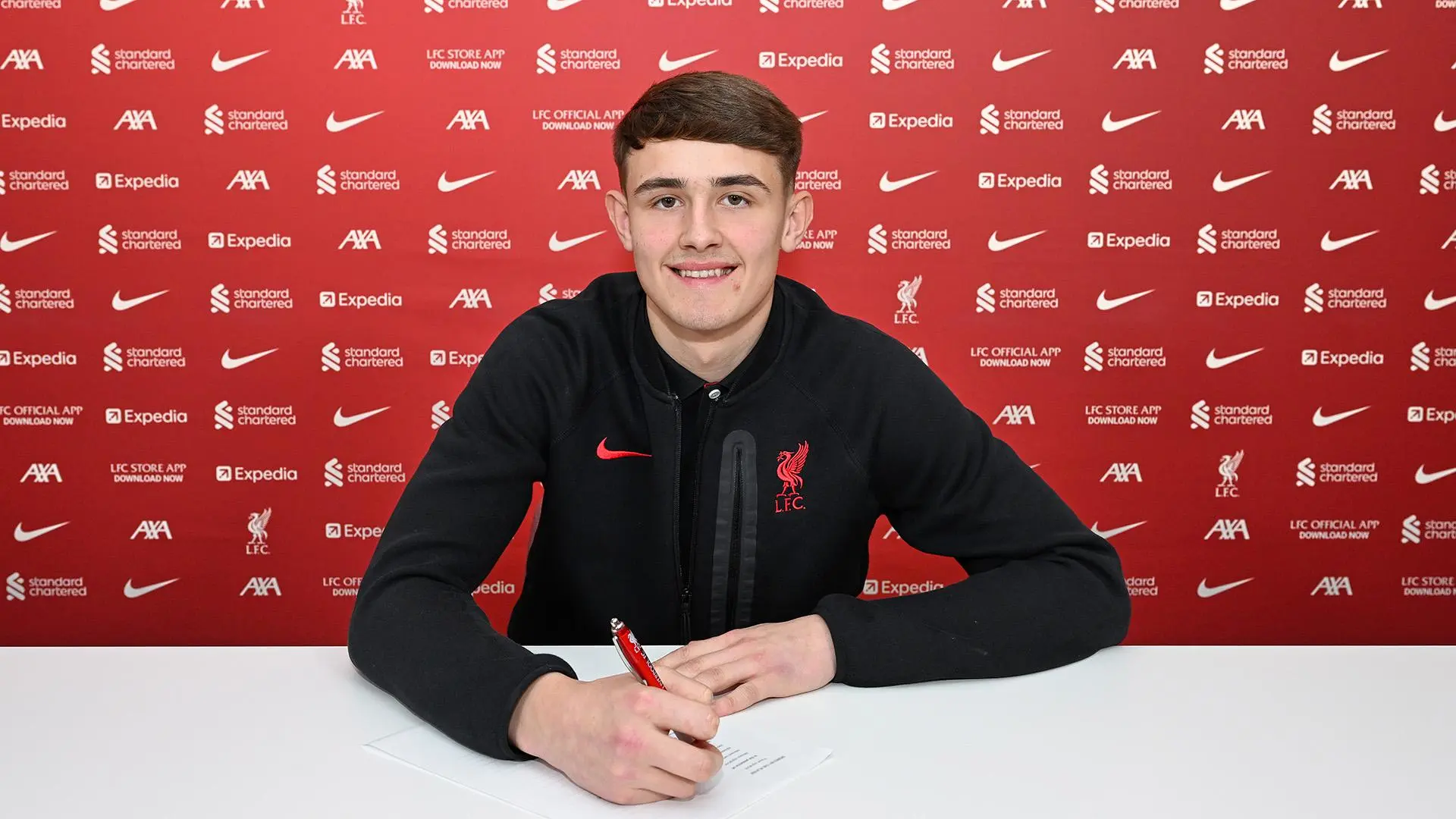 Bailey Hall signs first professional contract with LFC