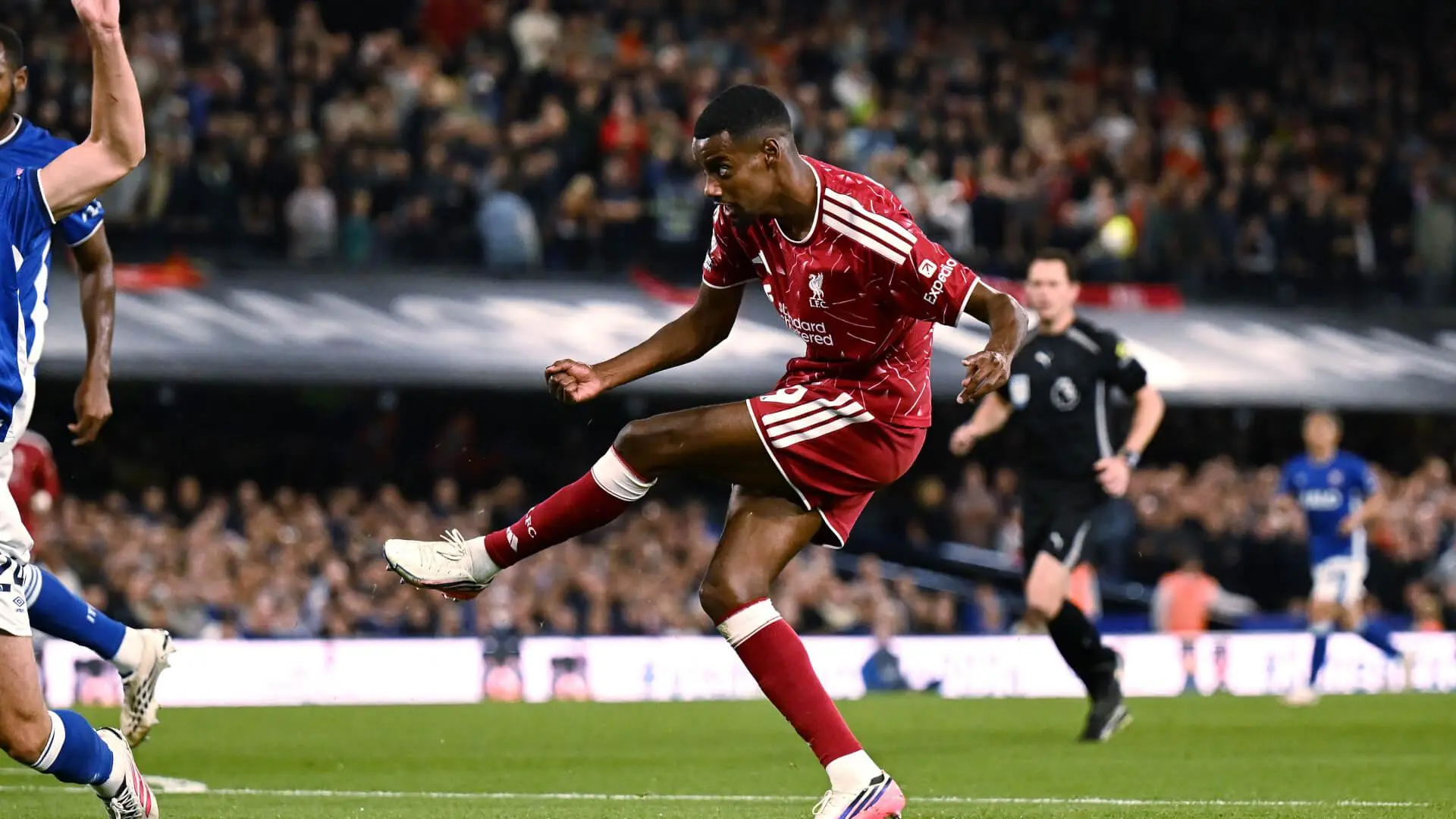 Reaction: Alexander Isak on Ipswich win, quickfire double and Cody Gakpo connection
